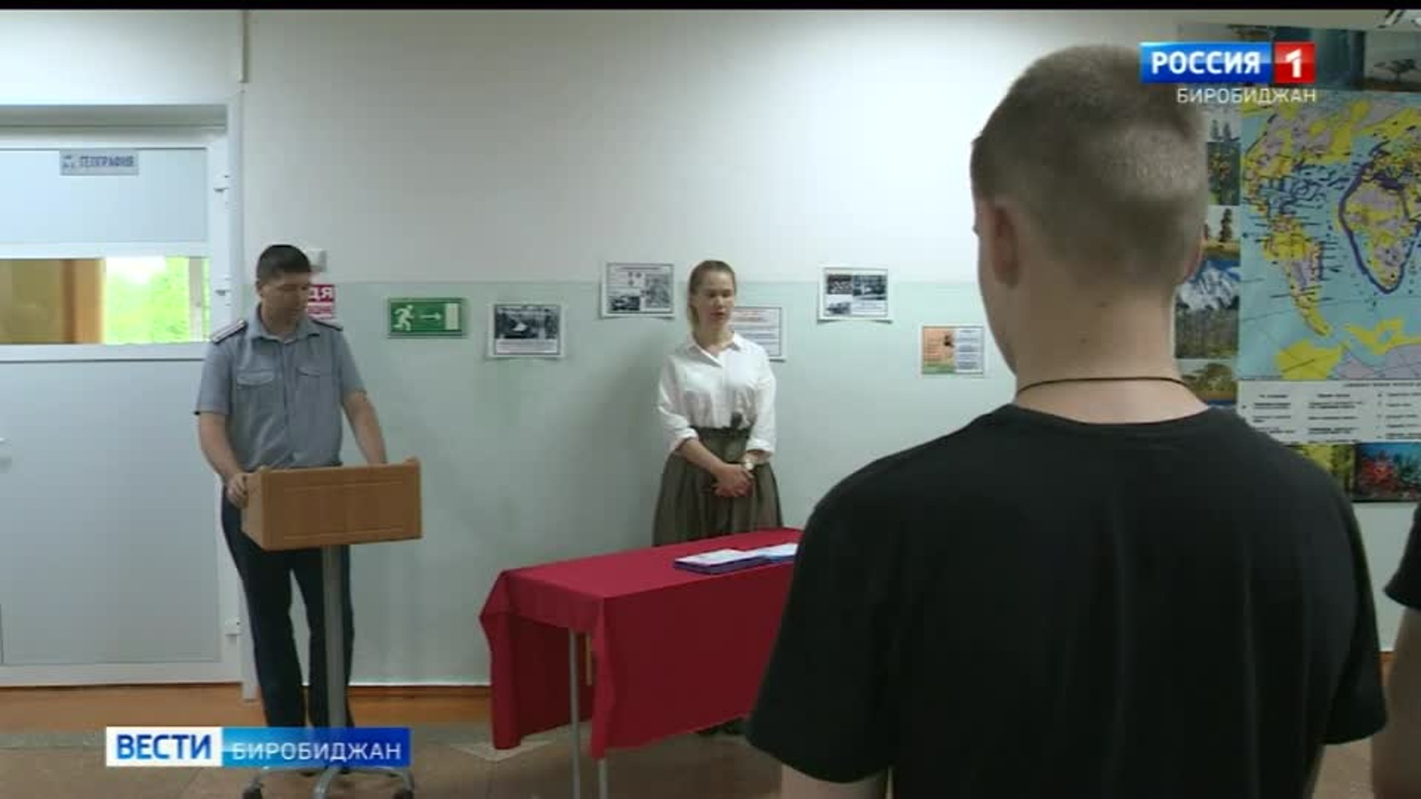 Сегодня в Биробиджанской воспитательной колонии вручили аттестаты выпускникам