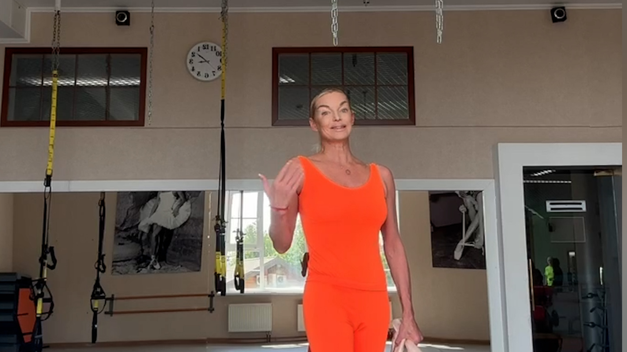 Волочкова рассказала, почему пропускает выпускной дочери