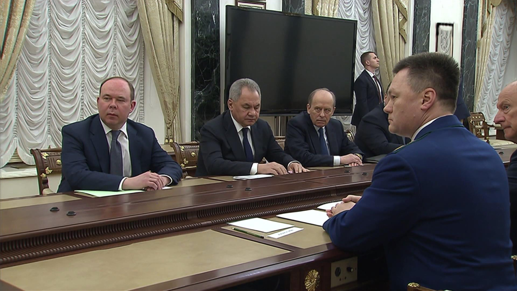 Путин проанализирует с силовиками ситуацию, сложившуюся после попытки мятежа