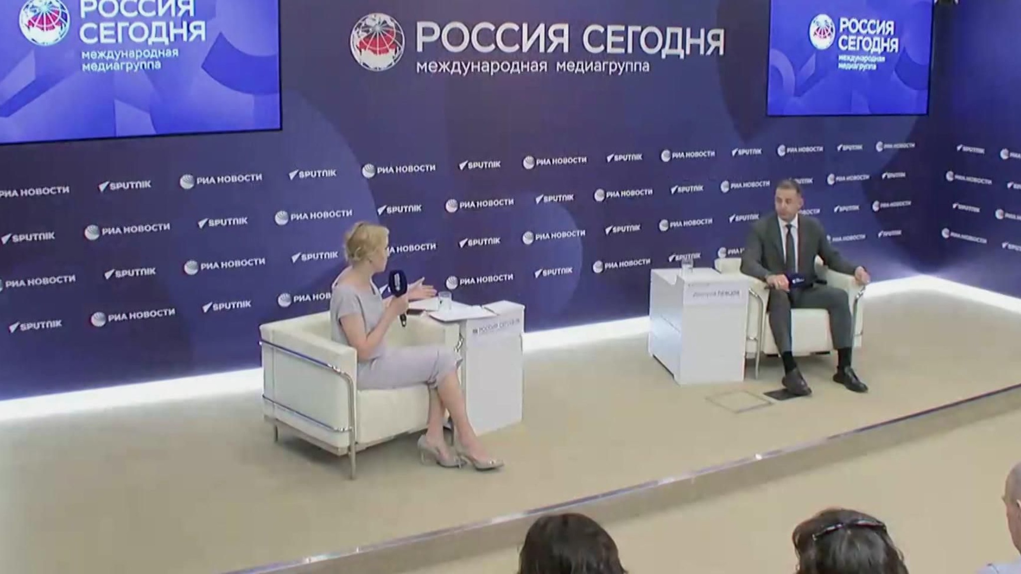 Народный артист России Дмитрий Певцов накануне 60- летия ответил на вопросы журналистов