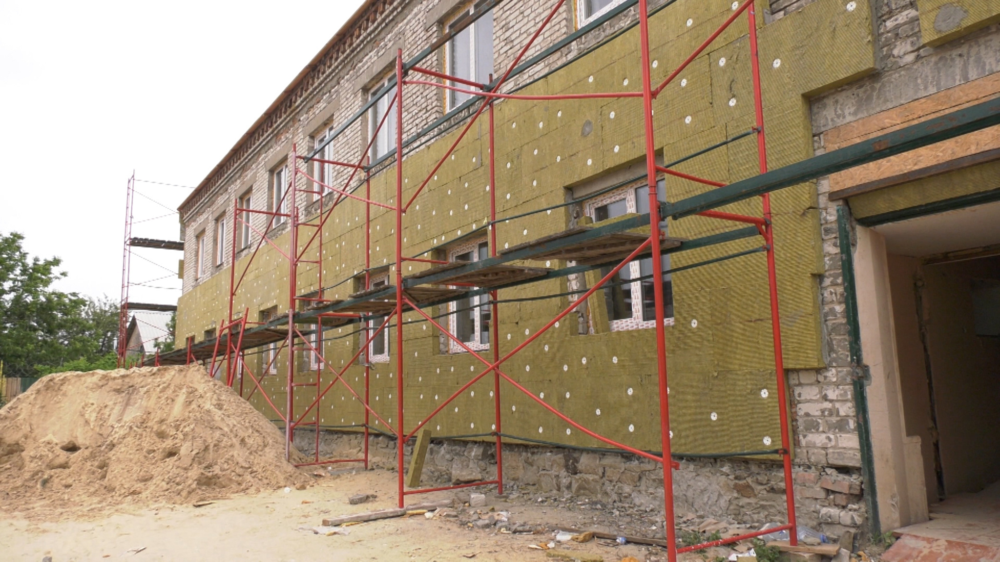 Волгоградская область продолжает ремонтно-восстановительные работы в подшефном районе ЛНР