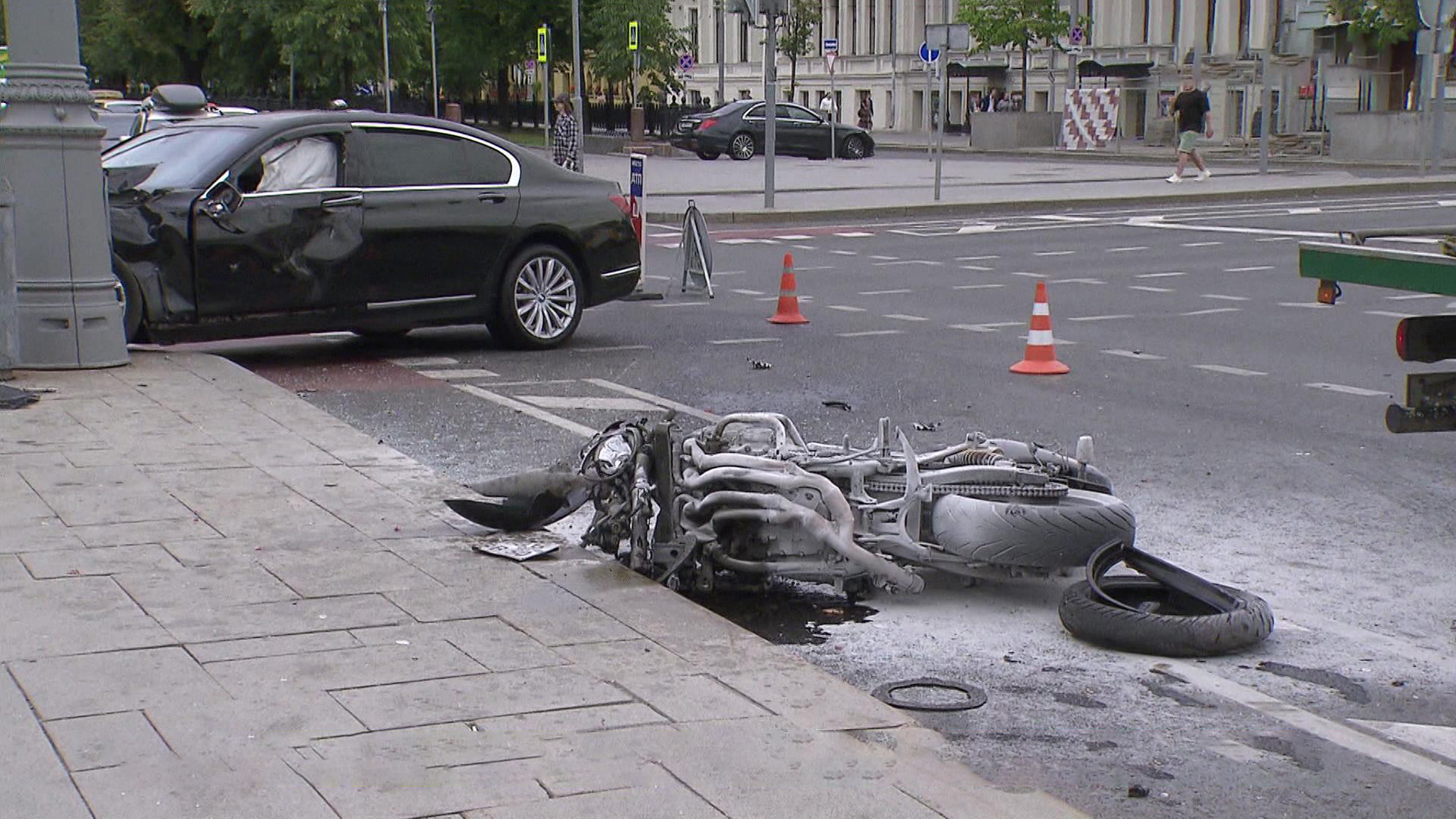 В ДТП на Трубной площади в Москве пострадали два человека