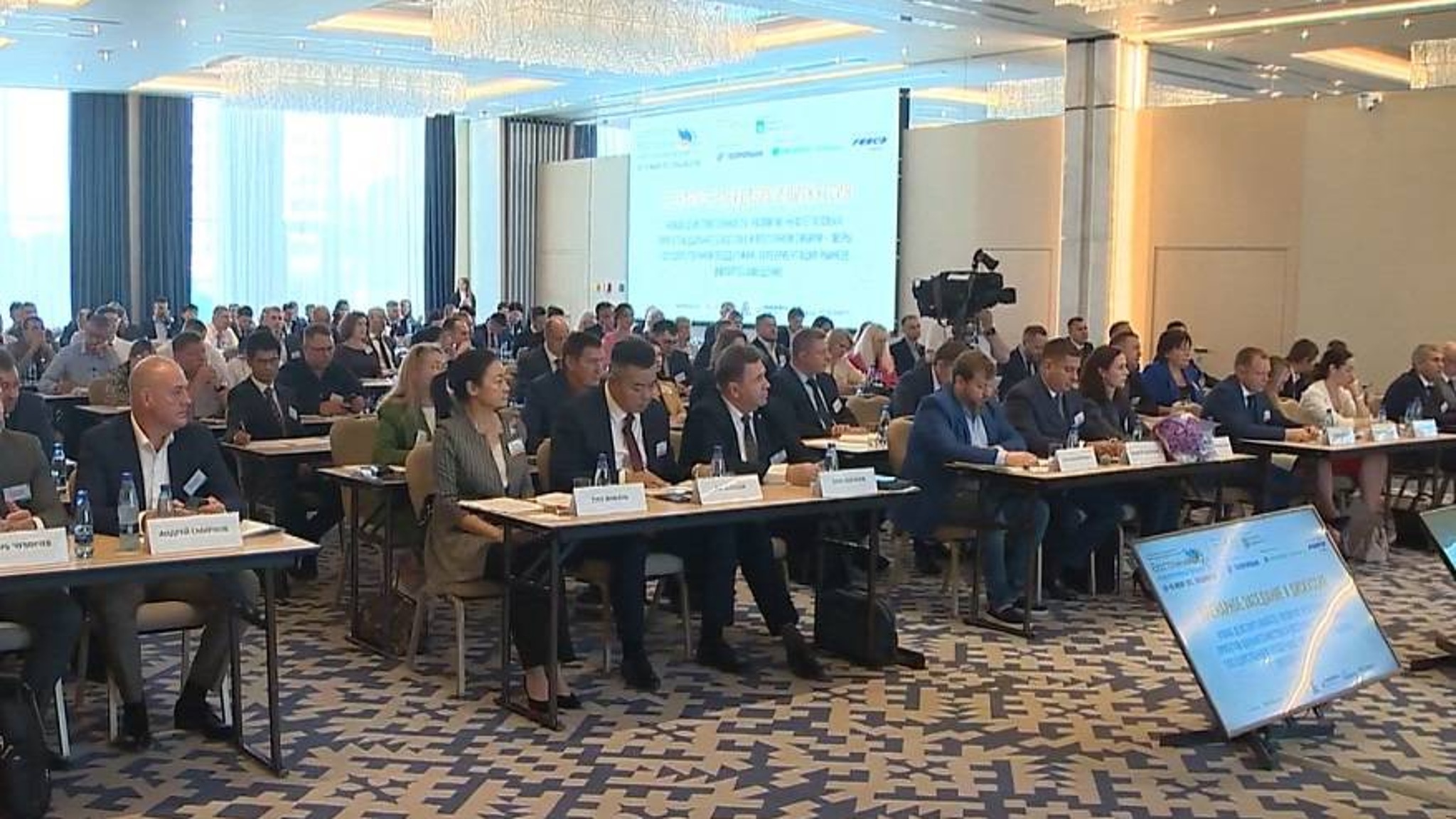 Международный Восточный нефтегазовый форум открылся во Владивостоке