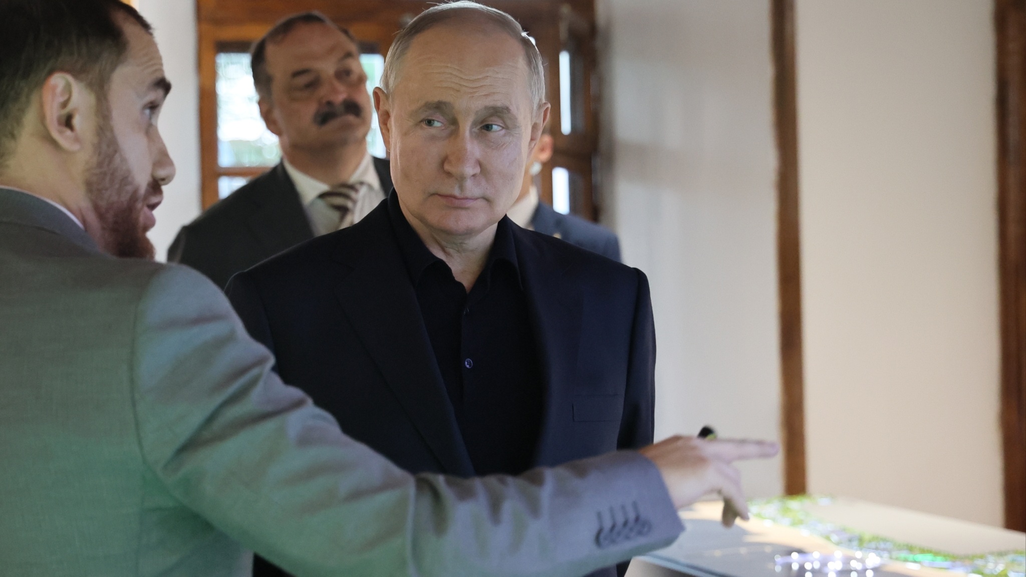 Как древнейший город в России встретил Путина