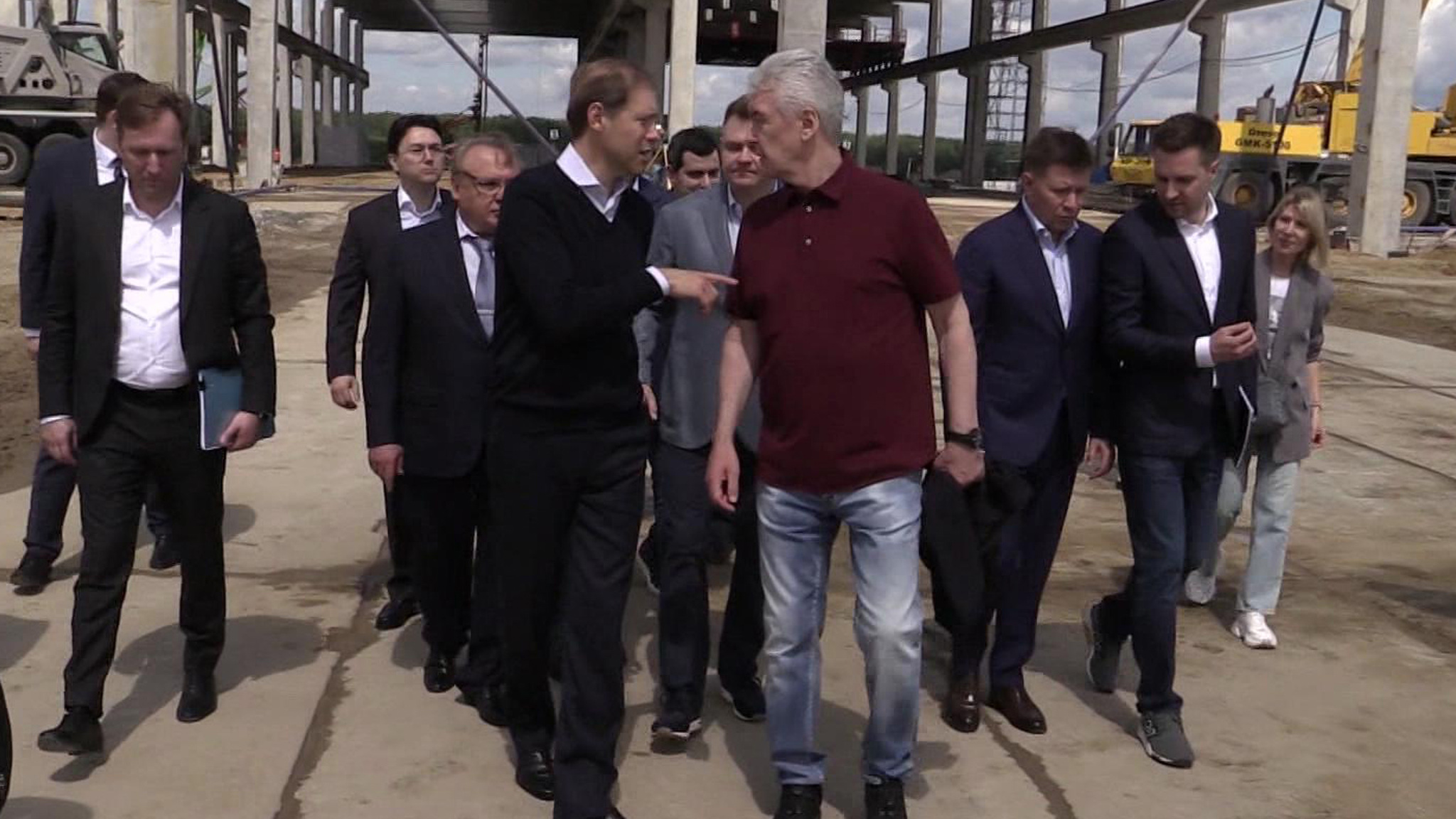 Мантуров и Собянин побывали в парке "Руднево"