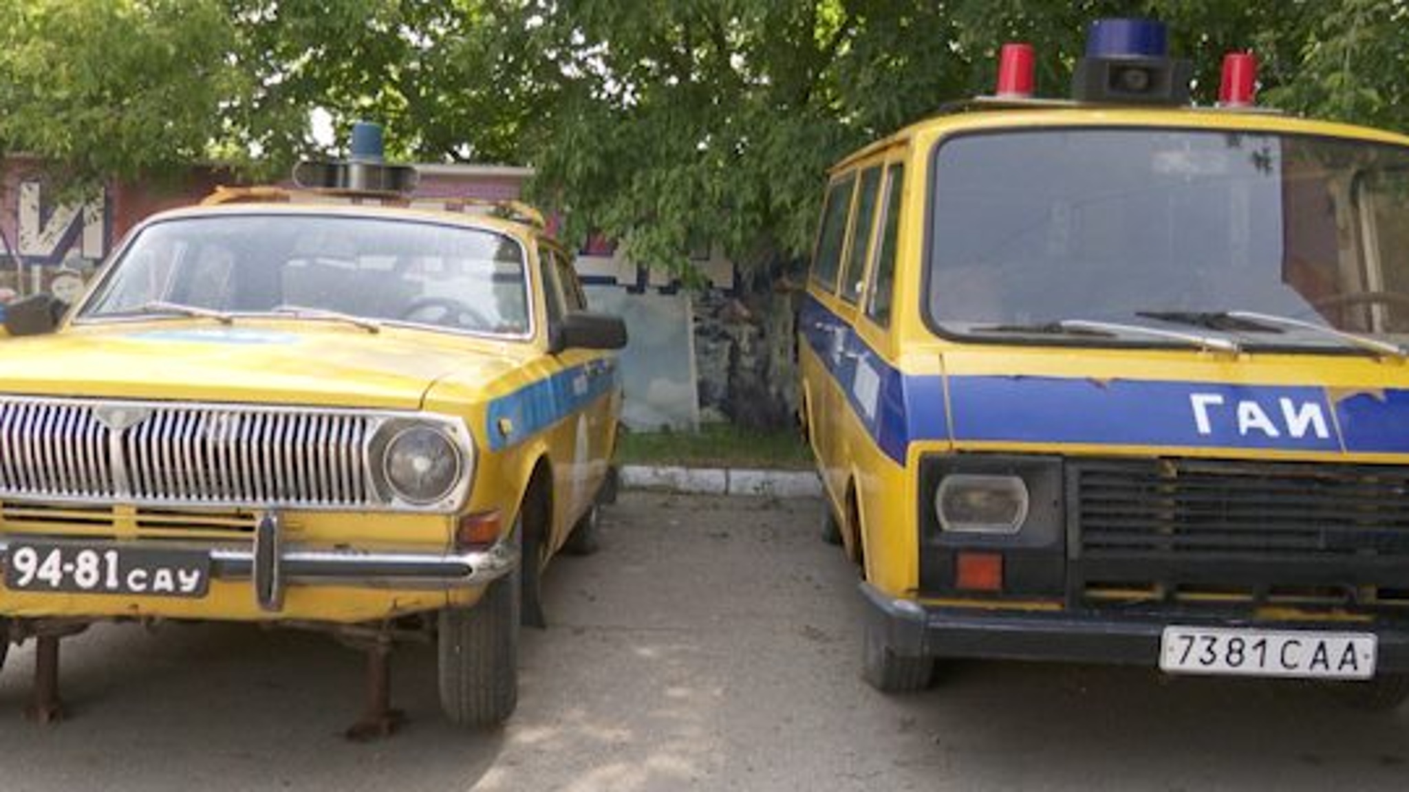 Сотрудники ГИБДД отмечают профессиональный праздник