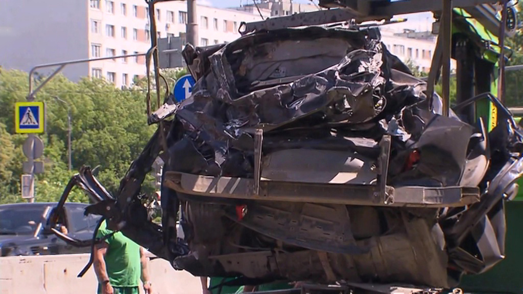 ДТП в Москве: один стоял в пробке, второй вовремя не затормозил