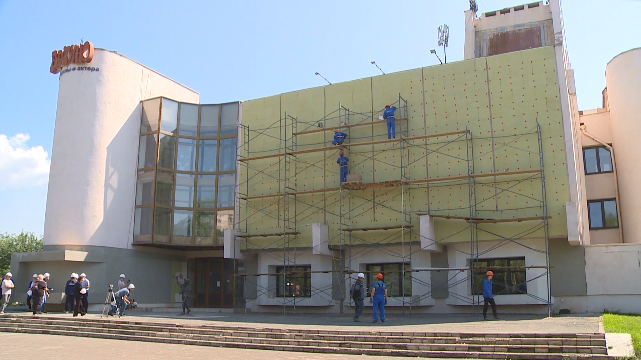 Меняют все: как проходит ремонт театра "Буратино" в Магнитогорске