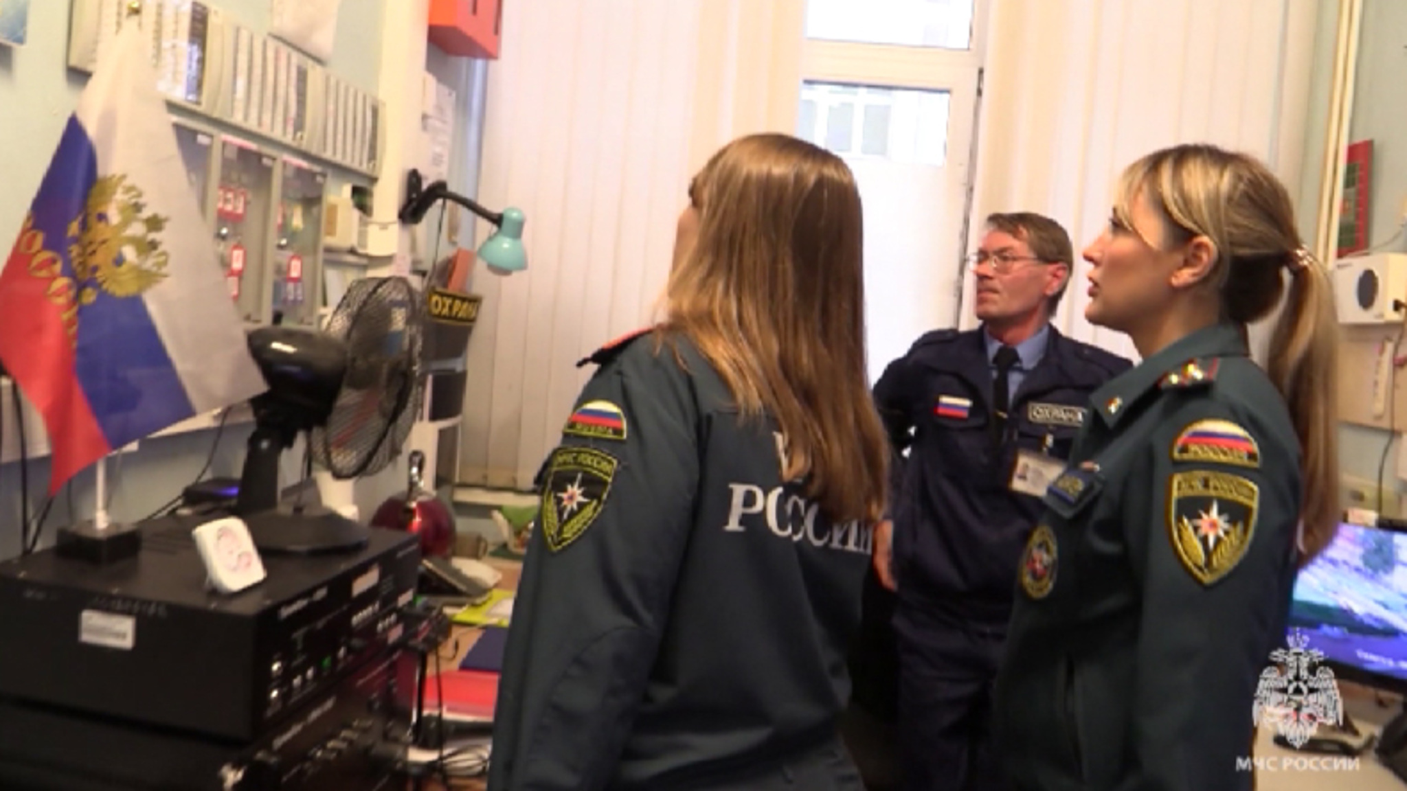 Сотрудники МЧС проверяют образовательные учреждения на пожарную безопасность