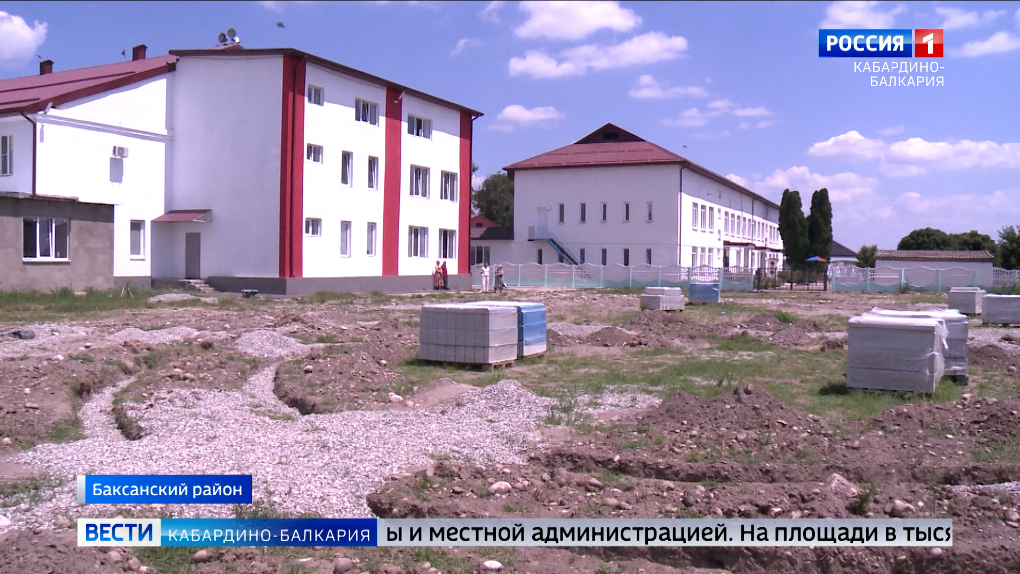 В Баксаненке благоустраивают сквер рядом с ДК