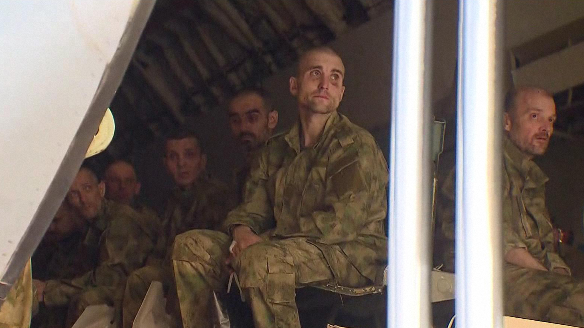 "Как заново родился": российские военнопленные вернулись на родину