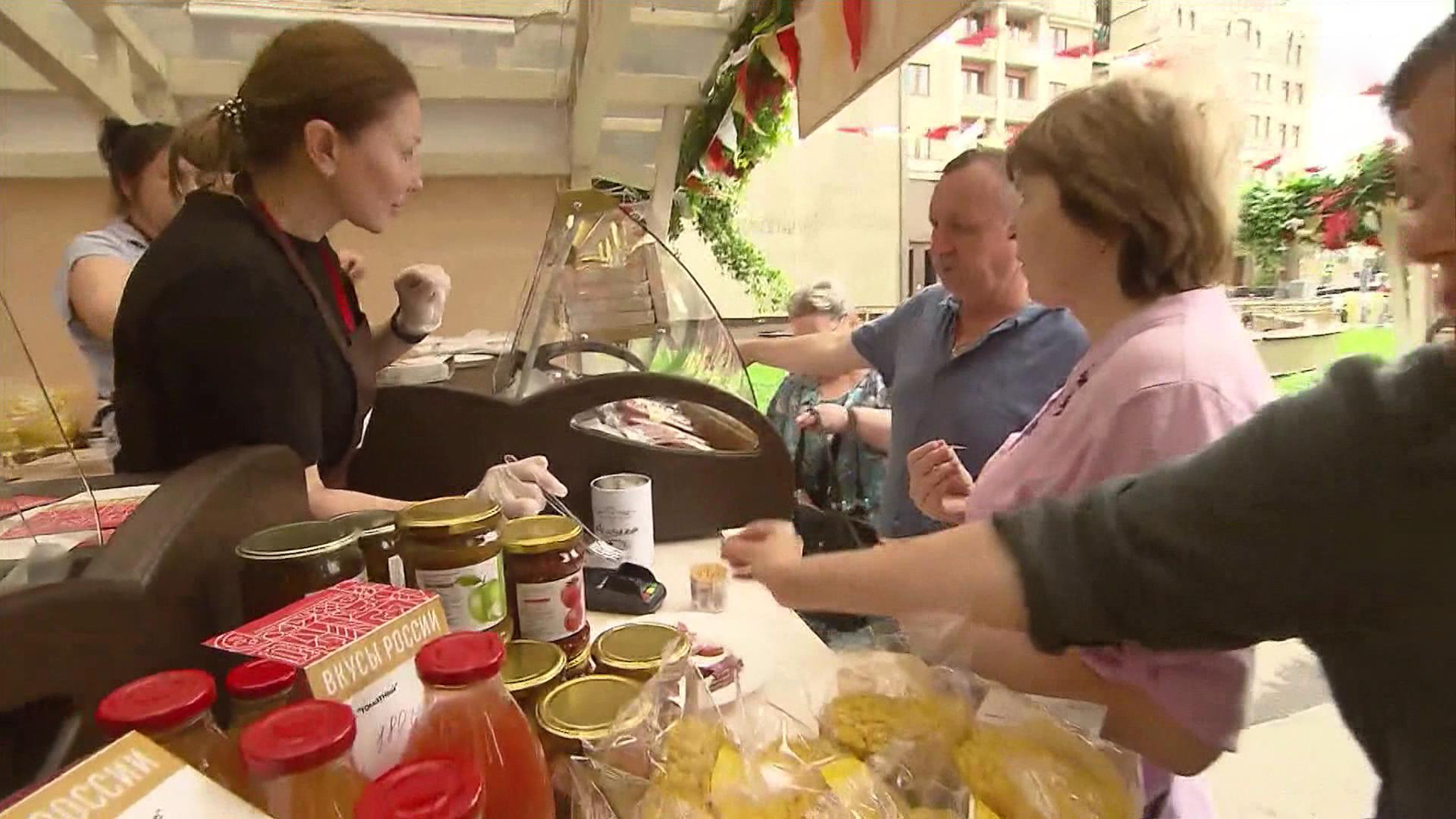 В Москве презентовали "Вкусы" 70 регионов России