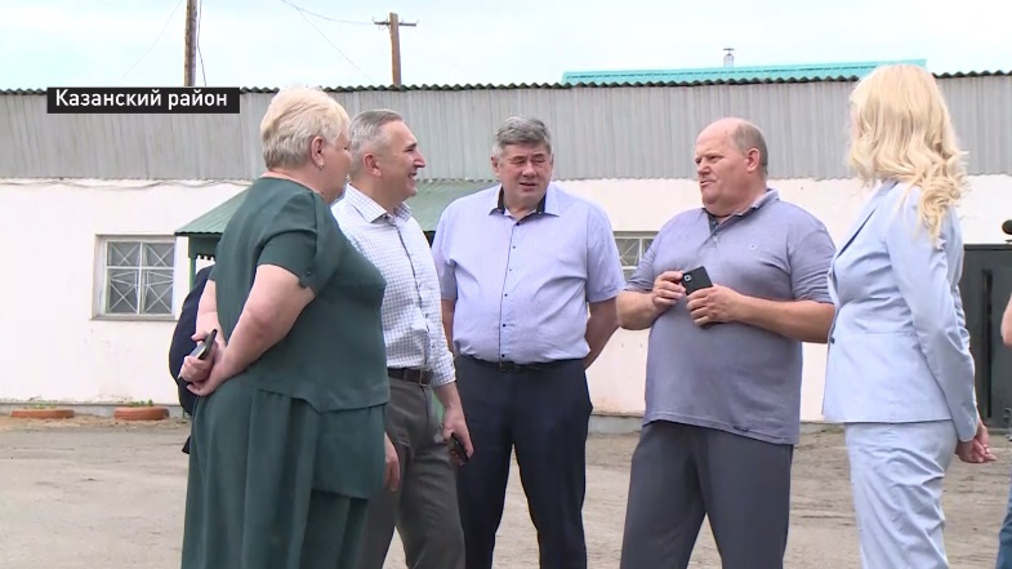 Социальные объекты Казанского района проинспектировал Александр Моор
