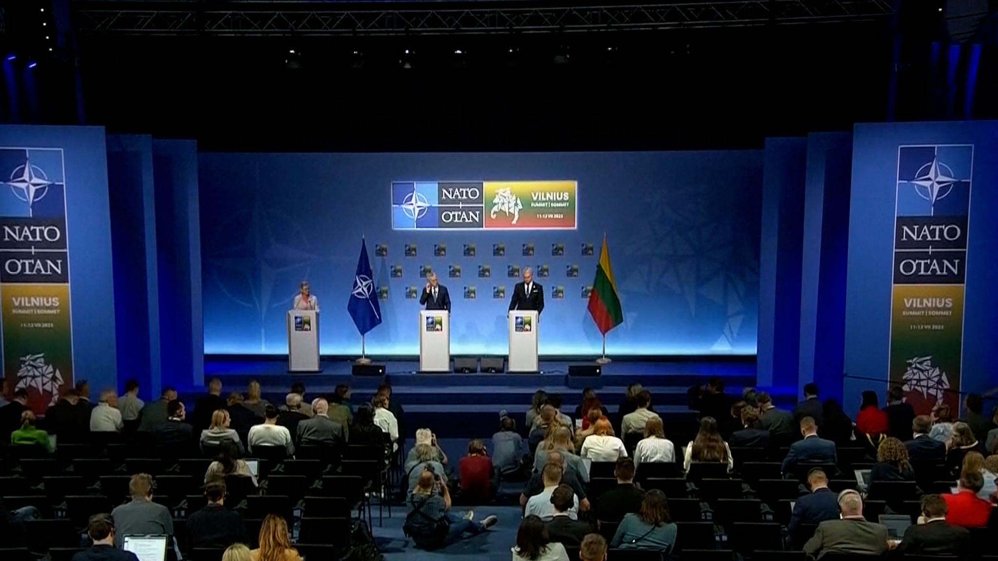 15 лет спустя: что НАТО готовит Зеленскому