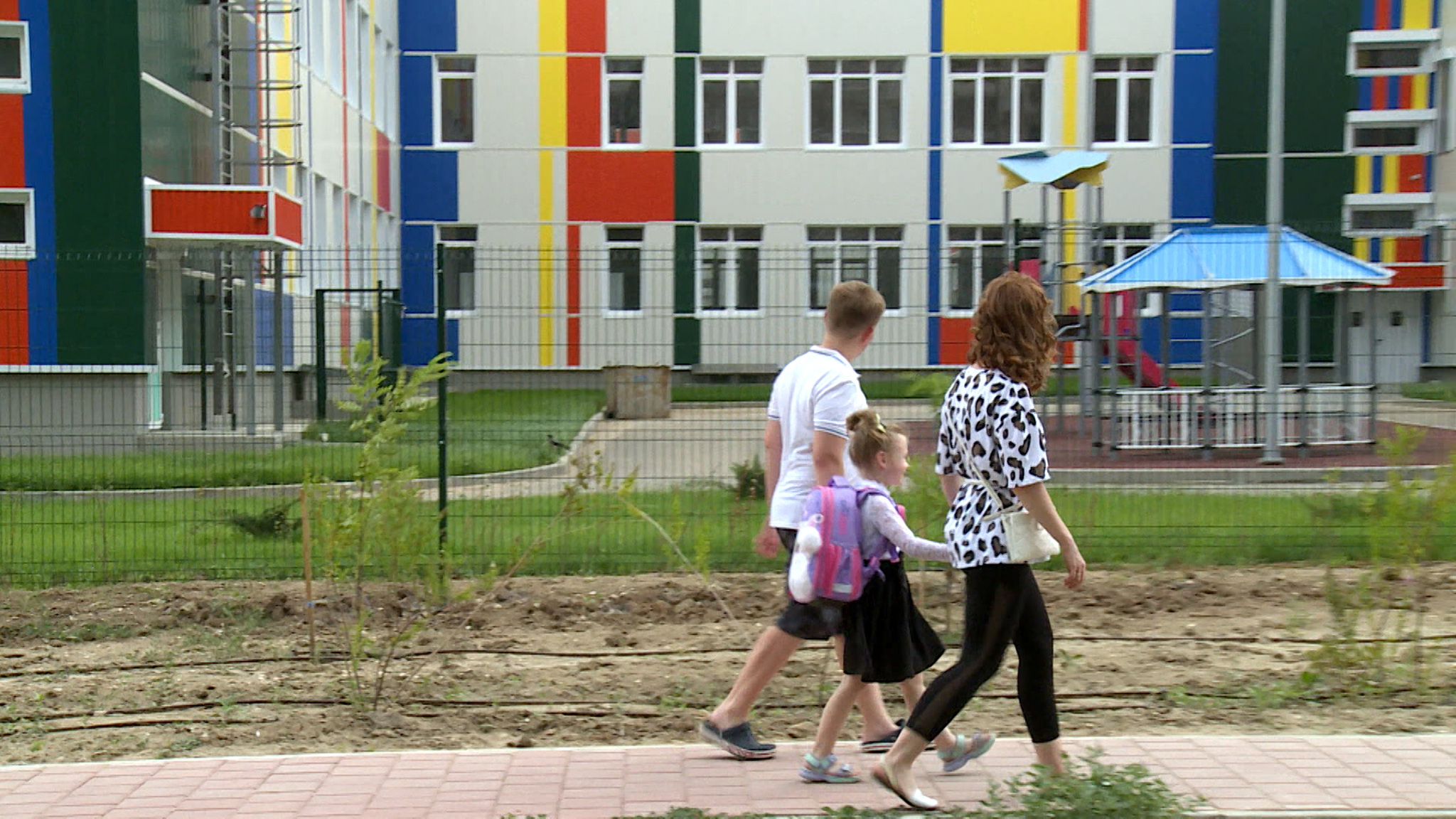 Первоклассница из Волгограда уже готова встретить День знаний в новой школе в Ворошиловском районе