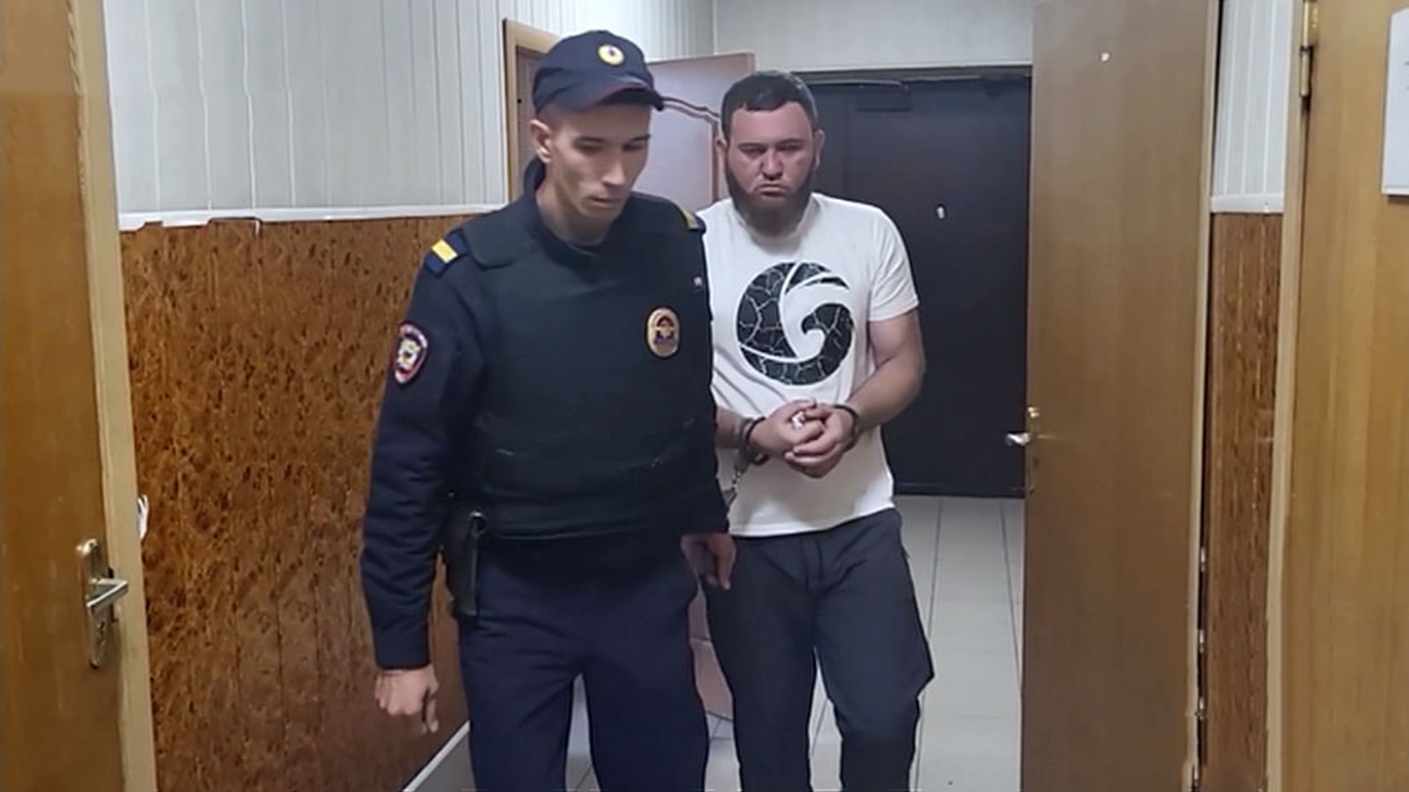В Электростали с русского парня сняли скальп из-за цвета его волос