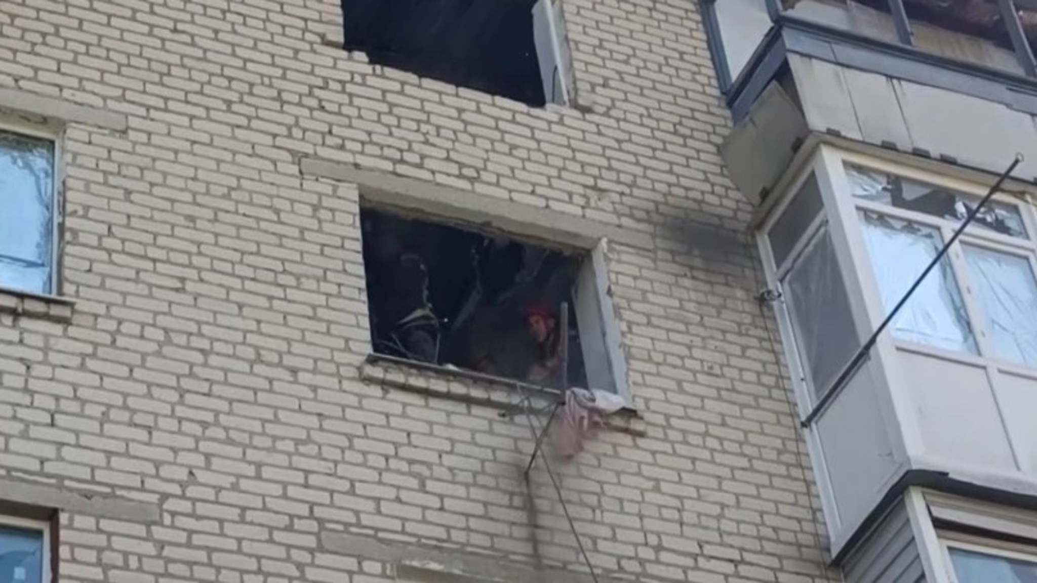 Саратовские спасатели вернулись из подшефного Сватовского района ЛНР
