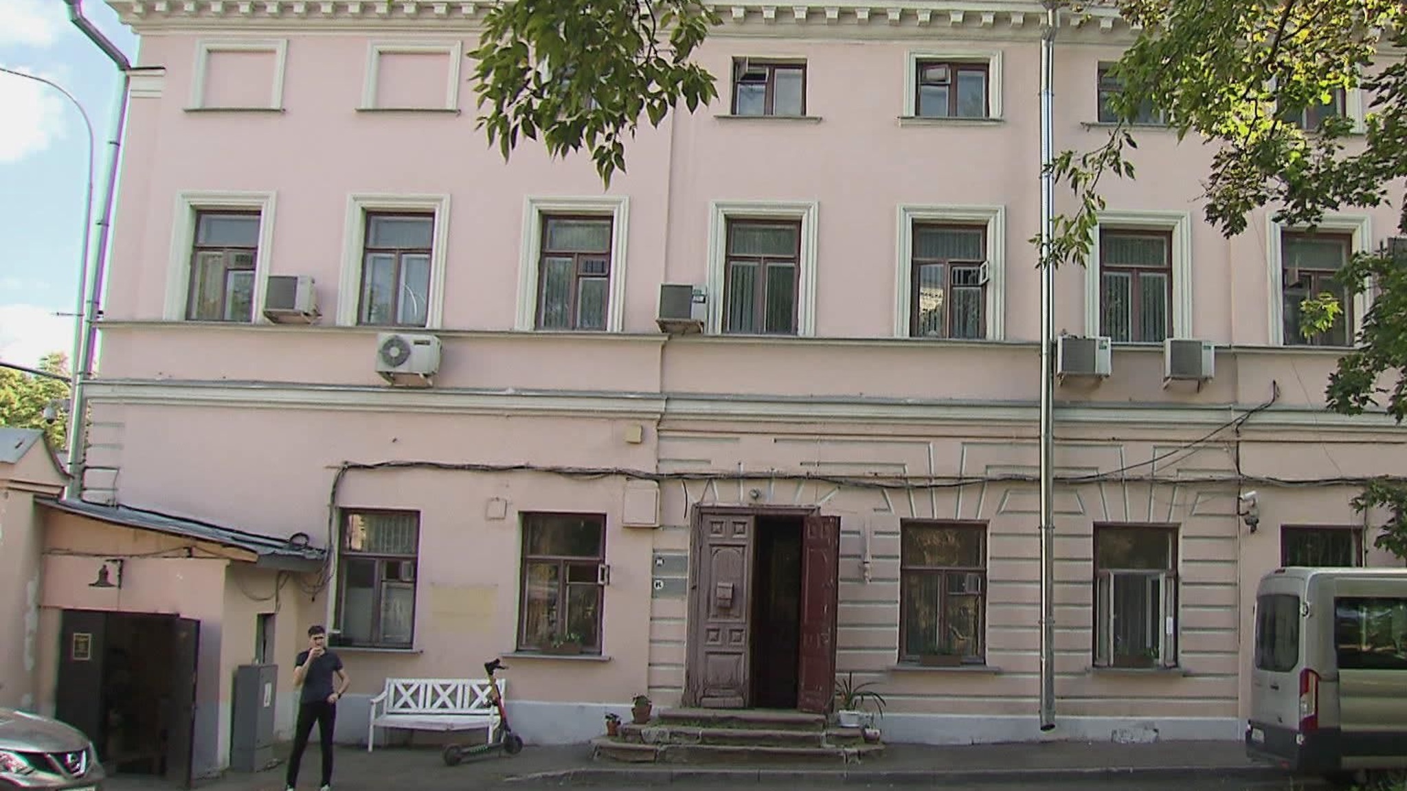 Как спасают памятники архитектуры в разных городах страны