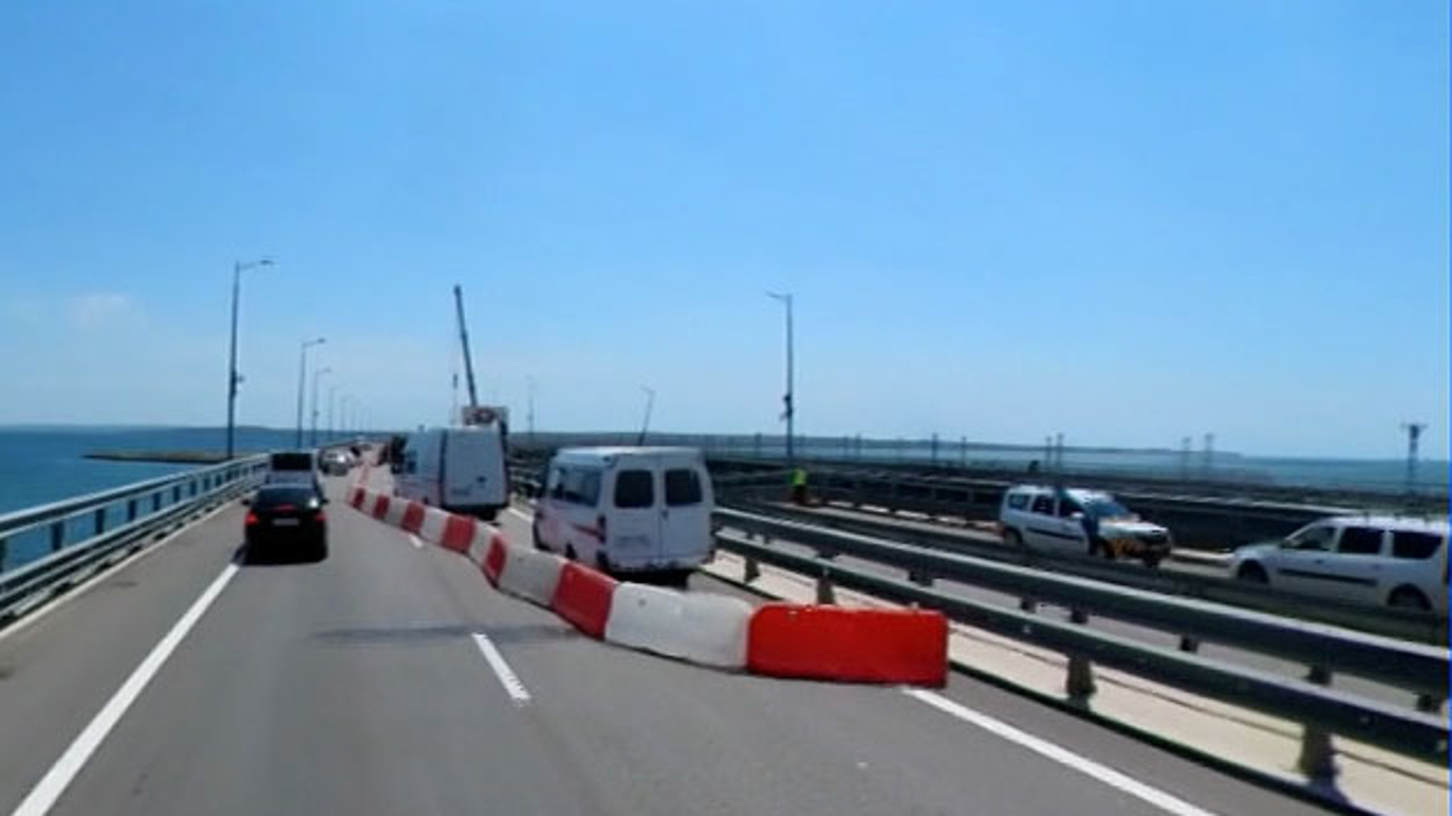 Движение машин по Крымскому мосту нормализовалось