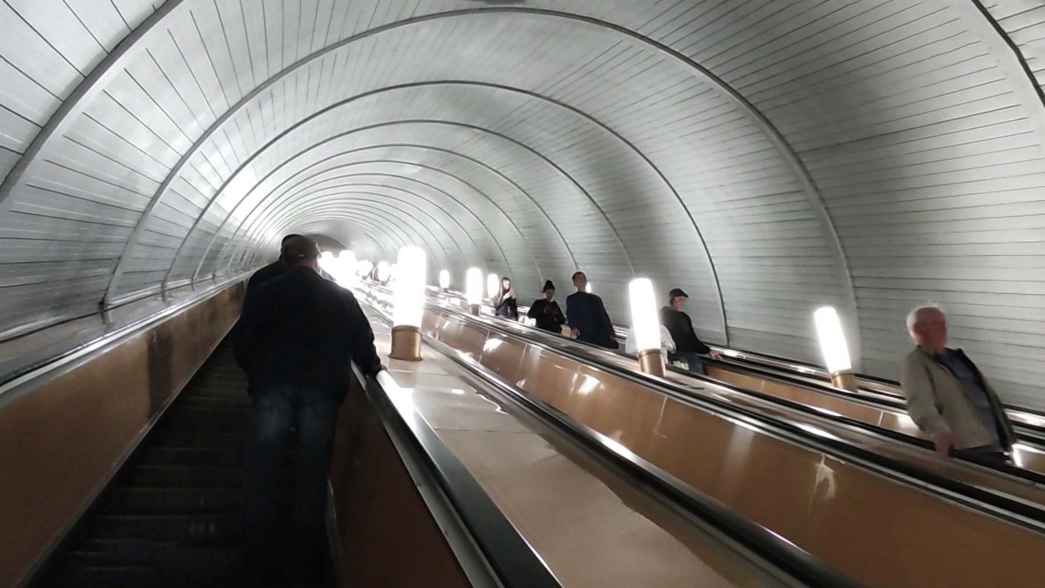 Несколько станций метро закроются на ремонт