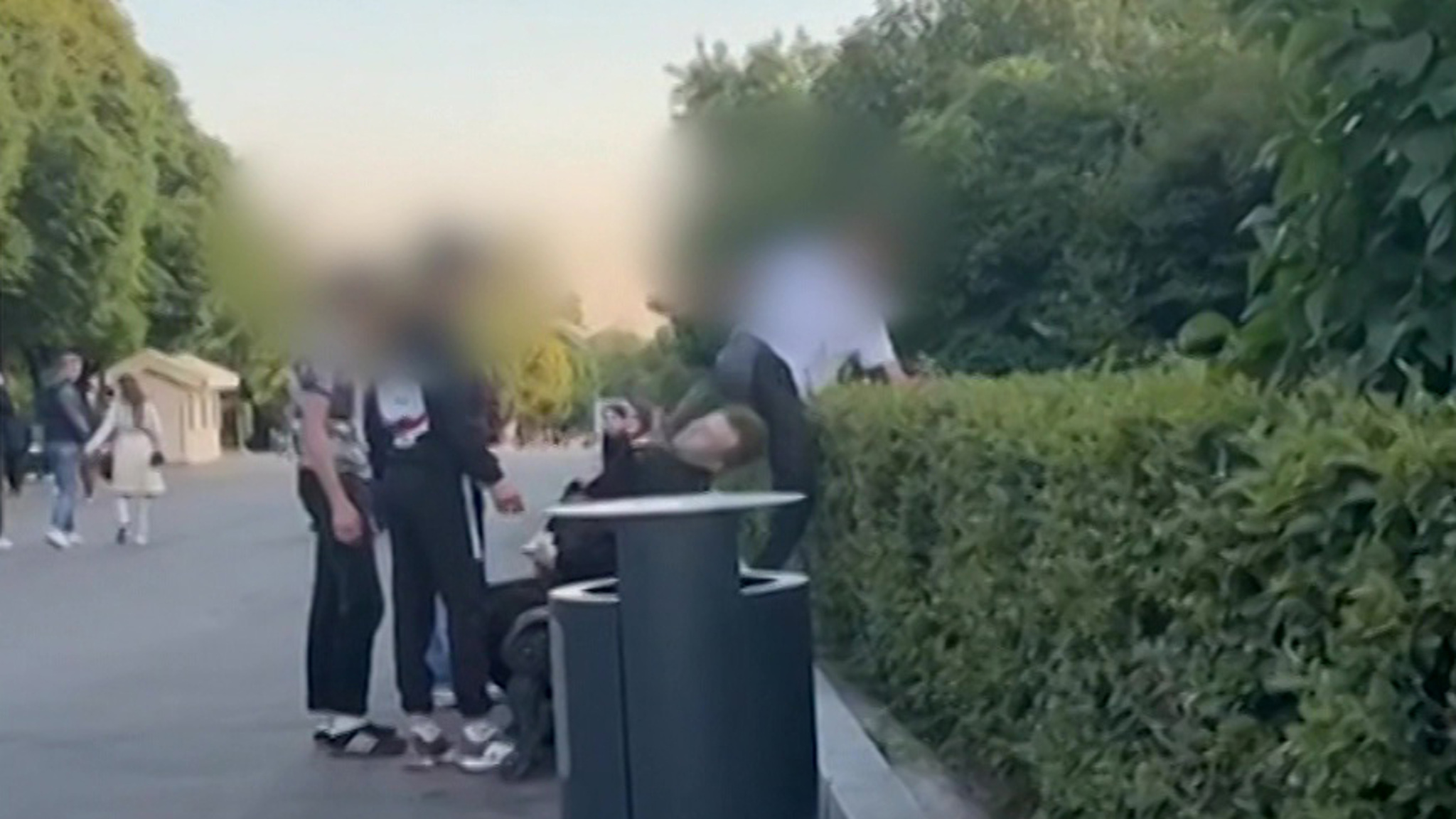 Подростков, напавших на мужчину в Парке Горького, нашли меньше чем за сутки