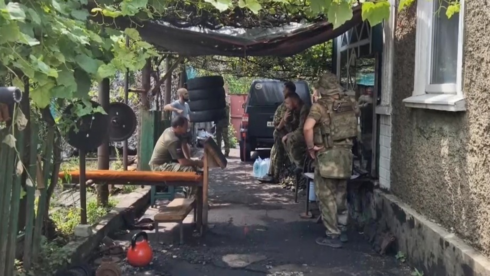 Отряд спецназа в зоне СВО: как обустроились бойцы?
