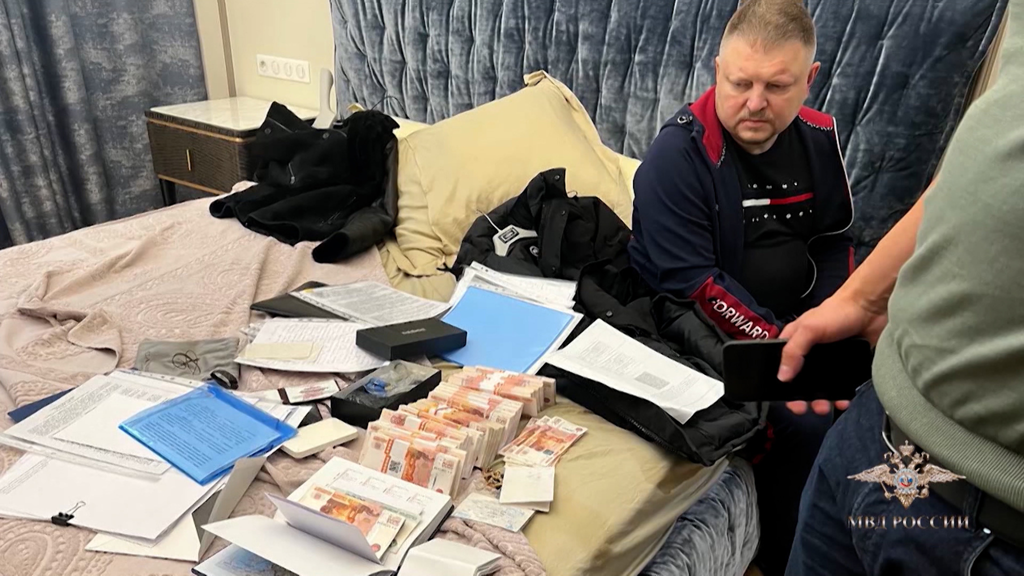 Полиция взялась за фабрики фейков