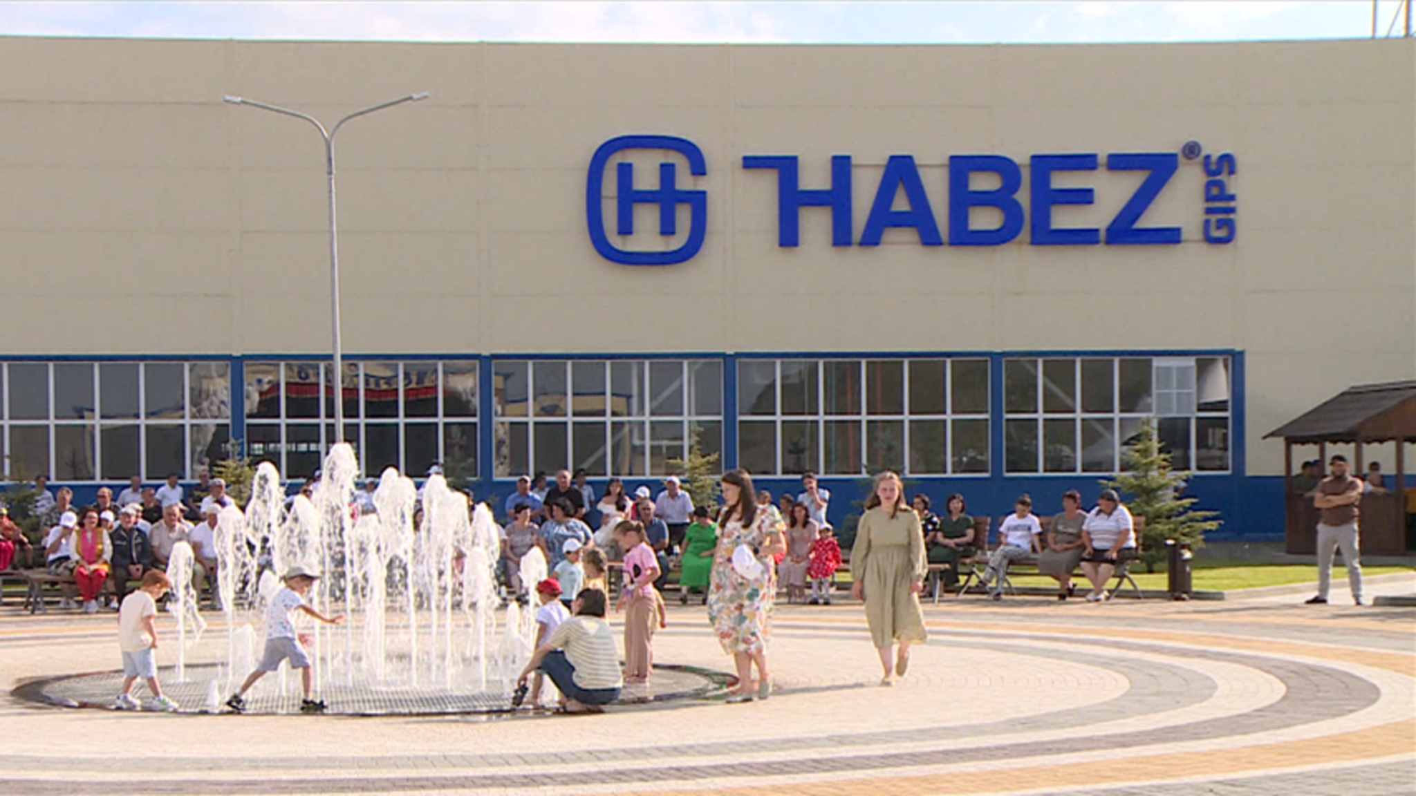 Полгода назад был дан официальный запуск новой линии по производству гипсокартона на Хабезском гипсовом заводе