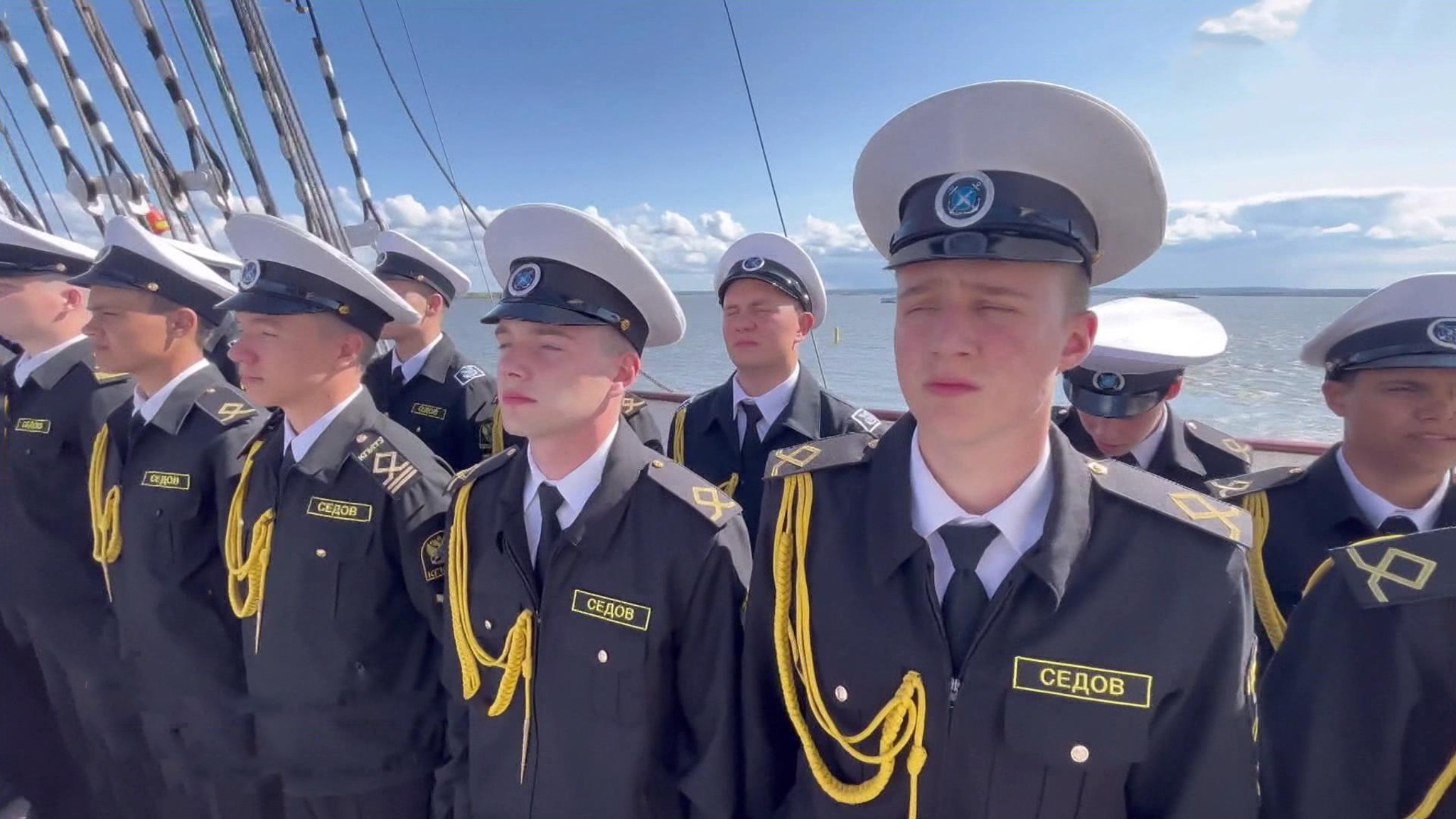 Акватории Петербурга готовы ко Дню ВМФ