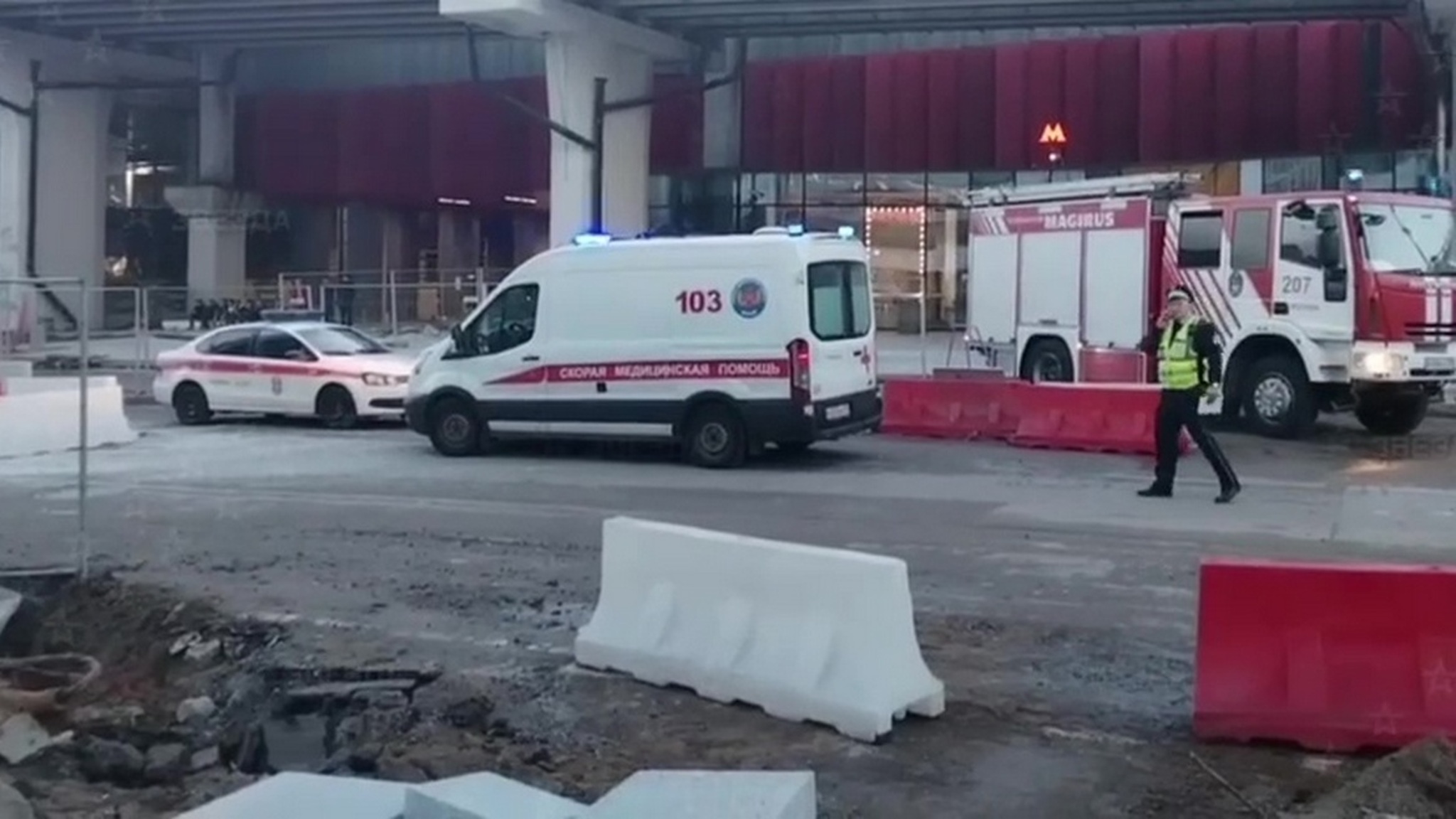 Последствия удара дронов по "Москве-Сити" сняли на видео