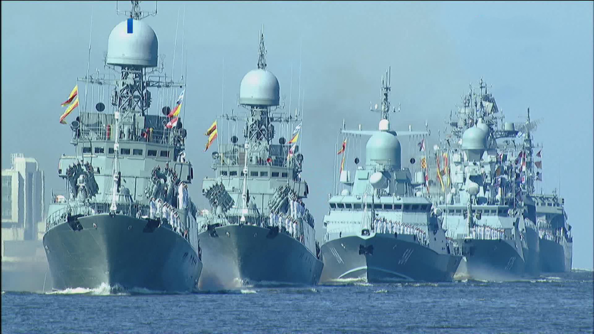 В Петербурге состоялся главный военно-морской парад