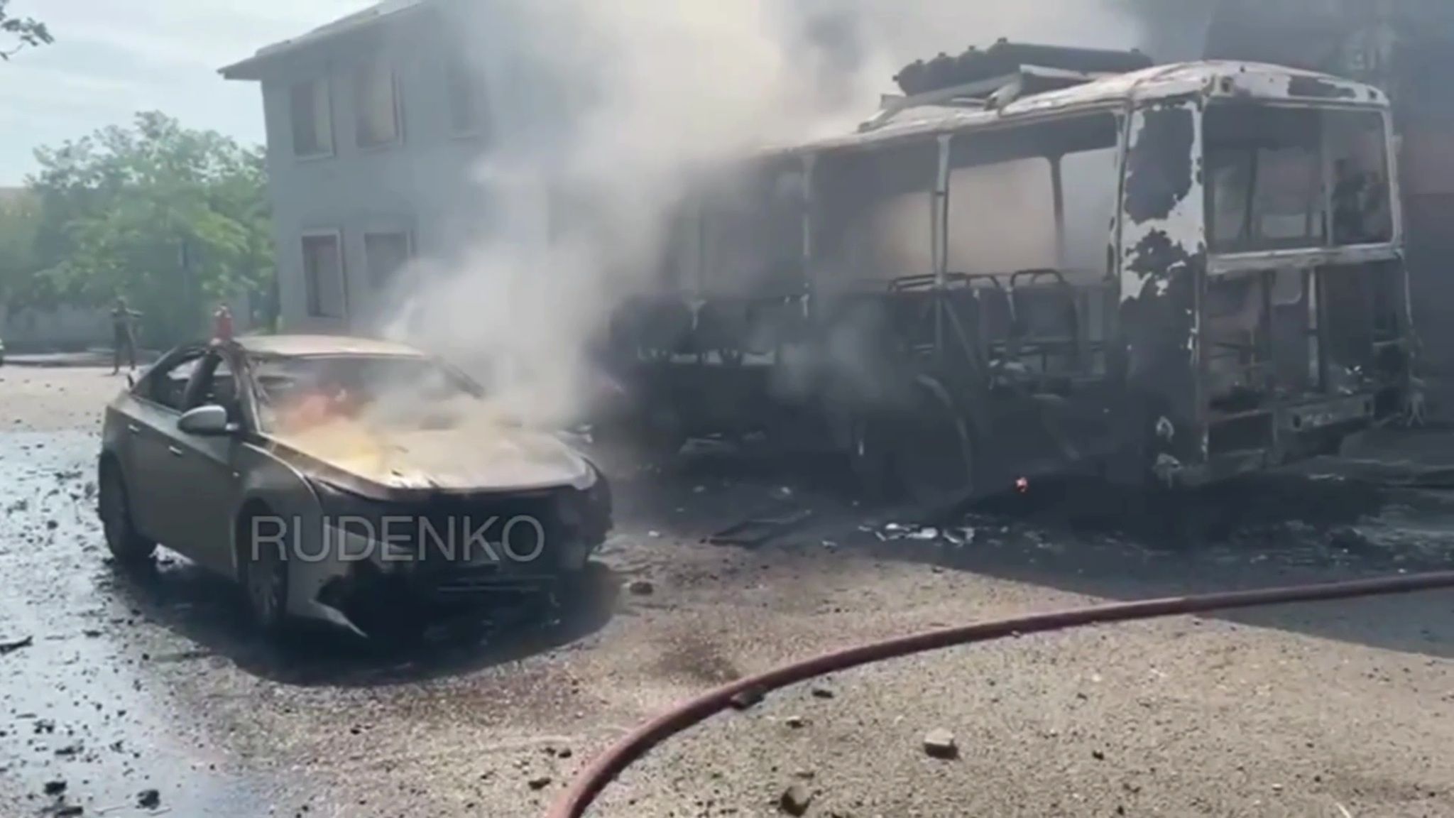 Последствия ударов ВСУ по Донецку сняли на видео