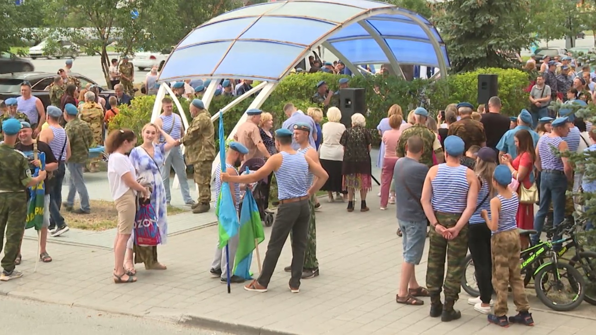 Тюменские десантники отметили день ВДВ