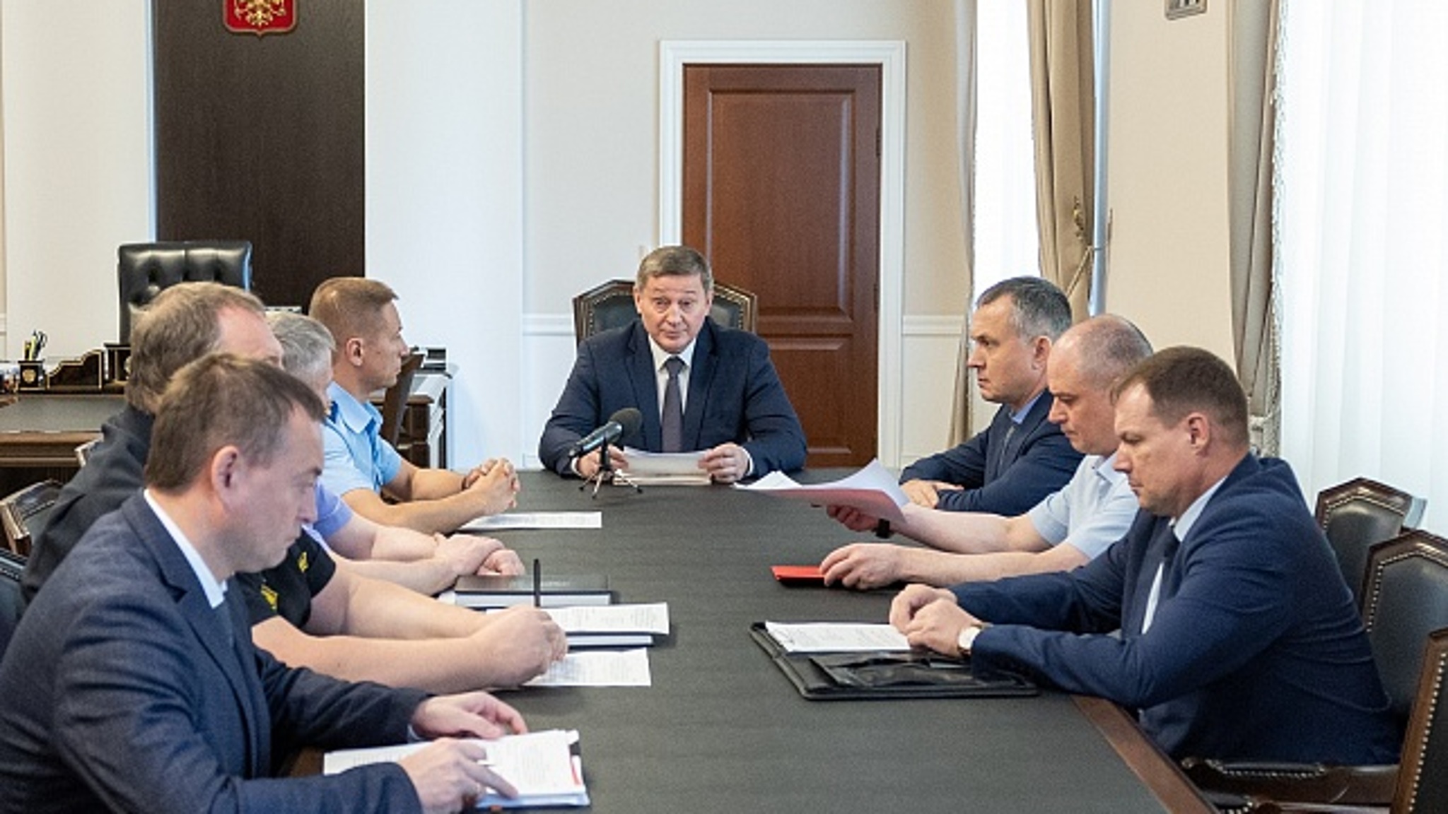 Андрей Бочаров призвал волгоградцев сообщать о мошенниках в полицию