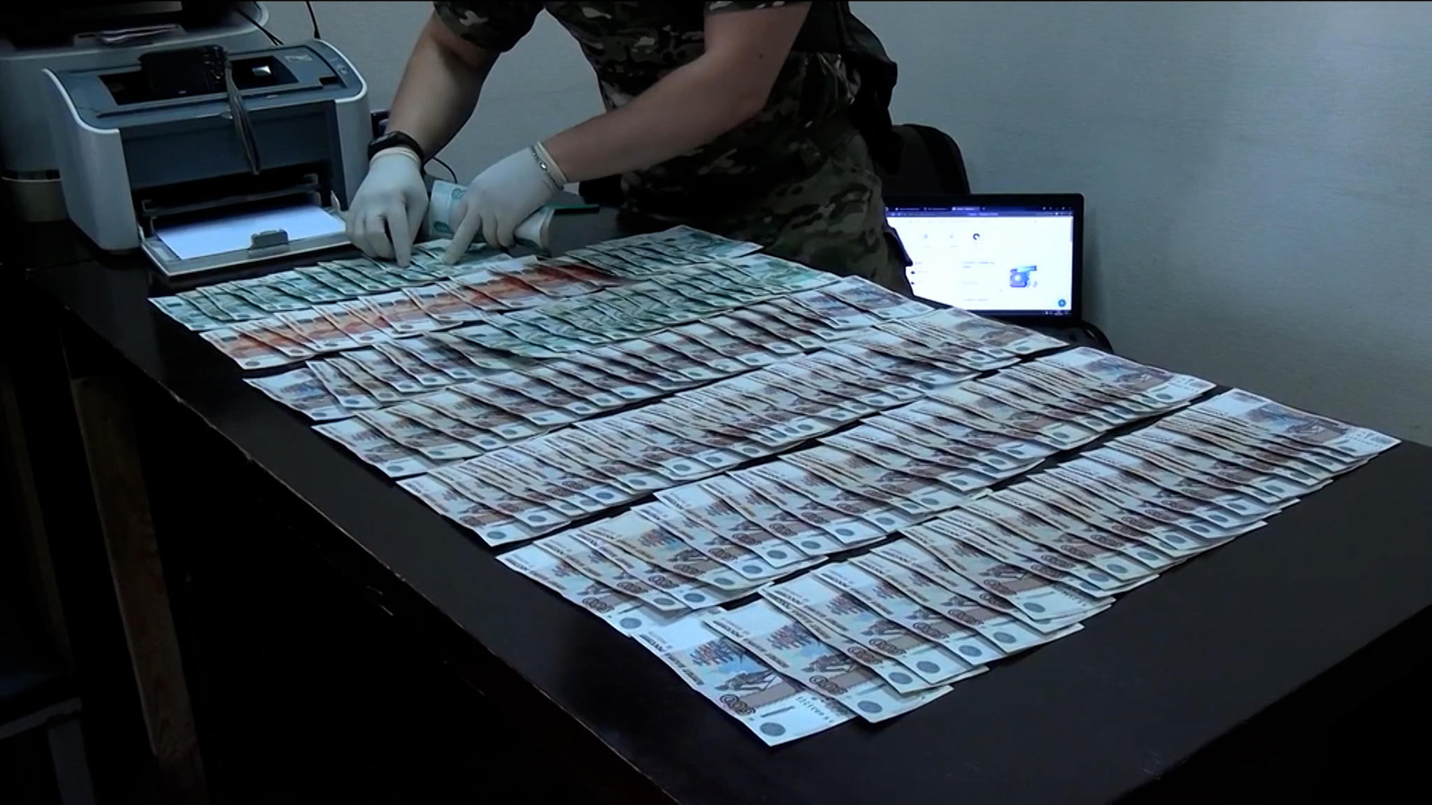 Обман на обмене: борьба с преступностью в новых регионах