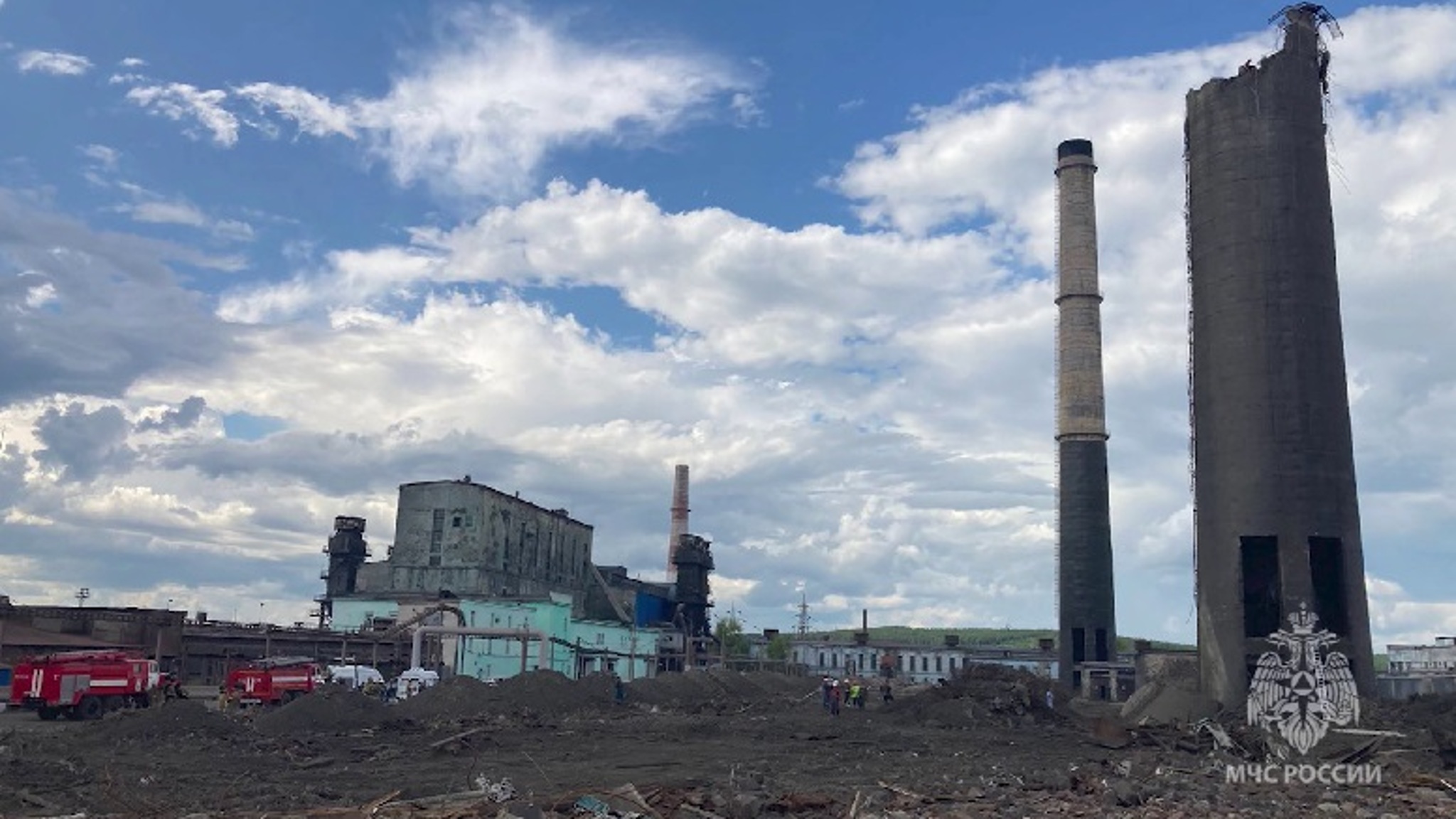 В Краснотурьинске на Богословском алюминиевом заводе обрушилась труба
