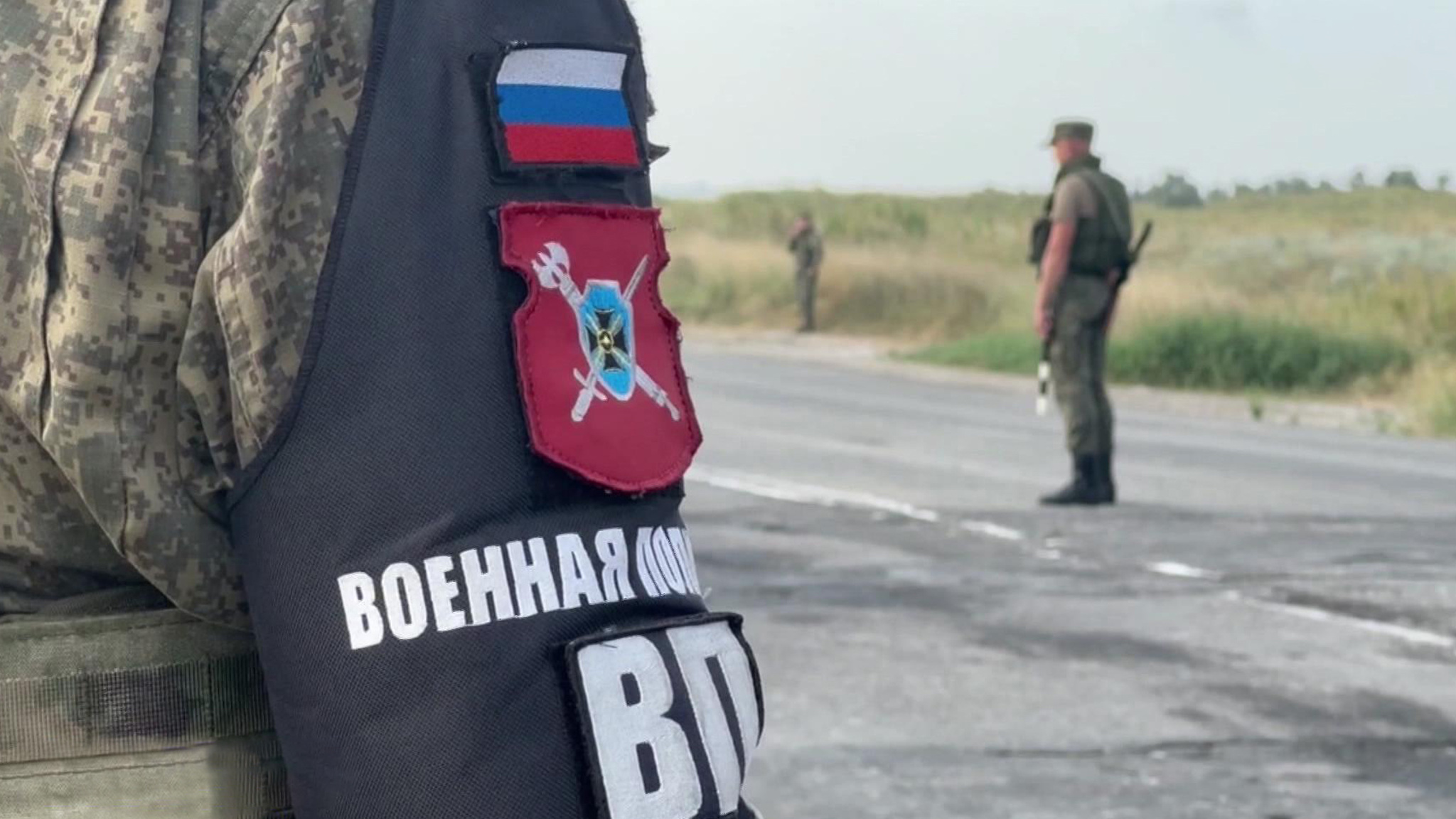 Водителям предложили ехать в Крым через Армянск и Перекоп