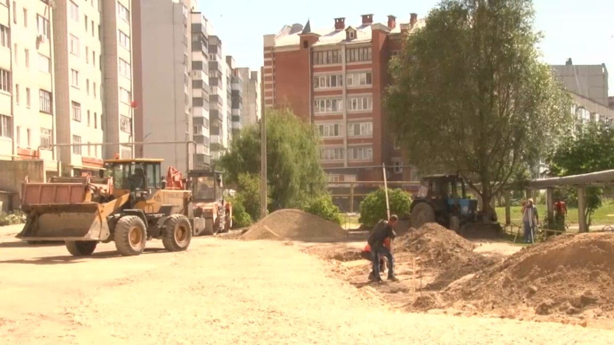 В Йошкар-Оле продолжился затянувшийся ремонт во дворе на улице Дружбы