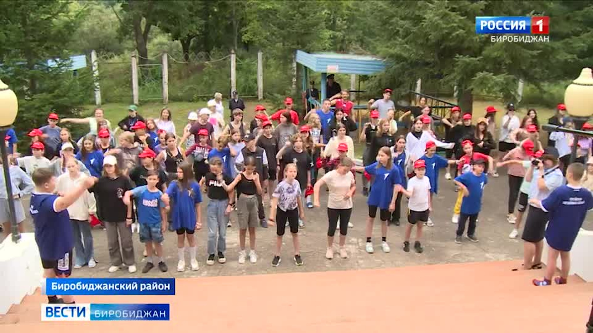 Зарядка со стражем порядка состоялась в "Алых парусах"