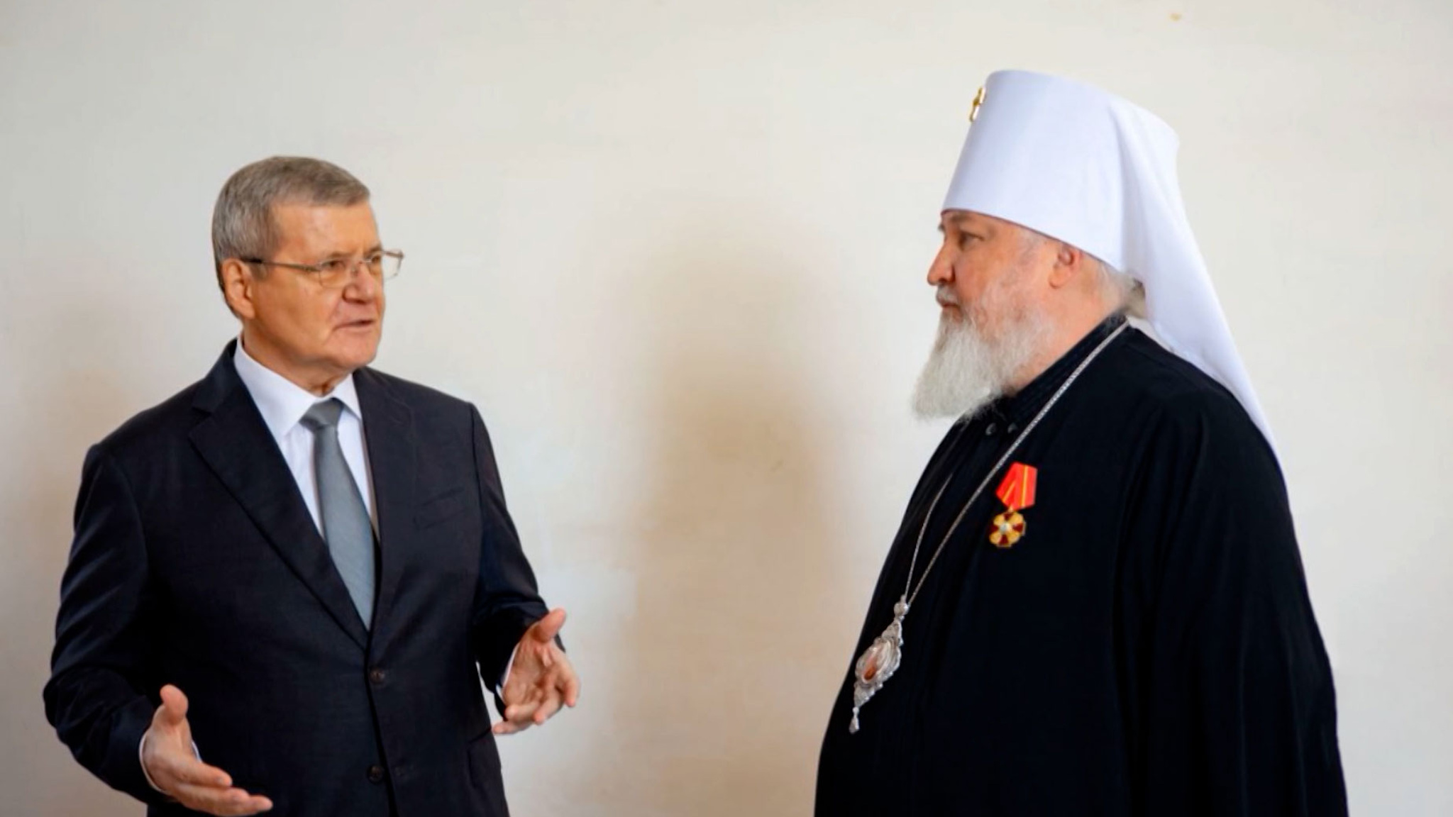 Юрий Чайка передал Второафонскому монастырю в дар несколько икон