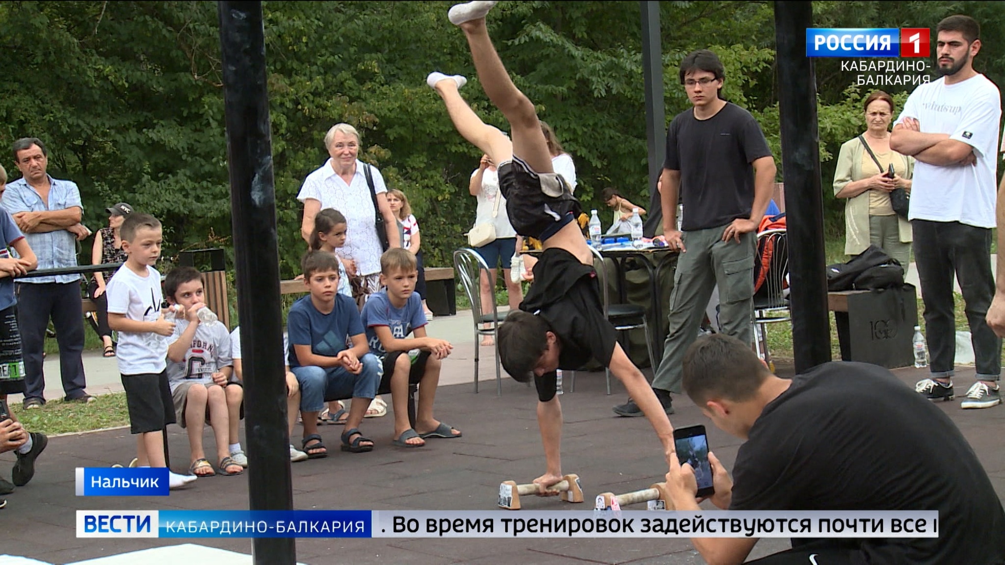 В Атажукинском парке Нальчика прошёл турнир по воркауту