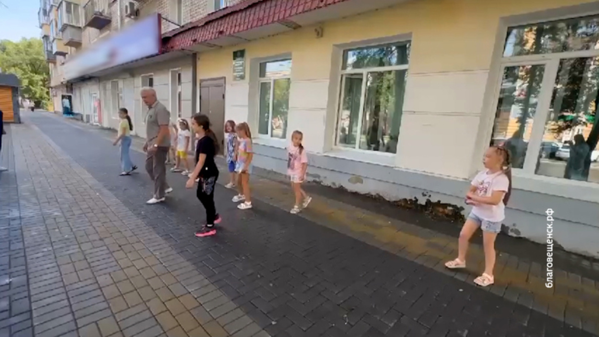 Дети бойцов СВО станцуют с пенсионерами в Благовещенске