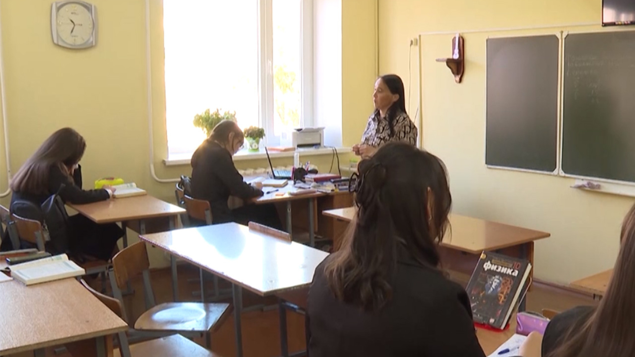 Дополнительный прием заявок на конкурс "Земский учитель" объявили в минобразования Забайкалья