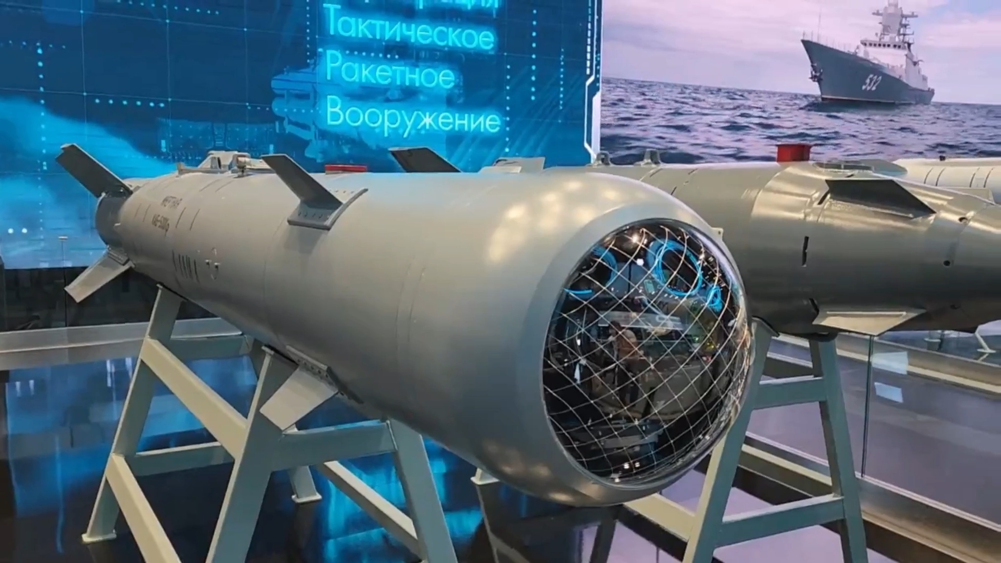 Роботы-саперы и умные ракеты представлены на "Армии-2023"
