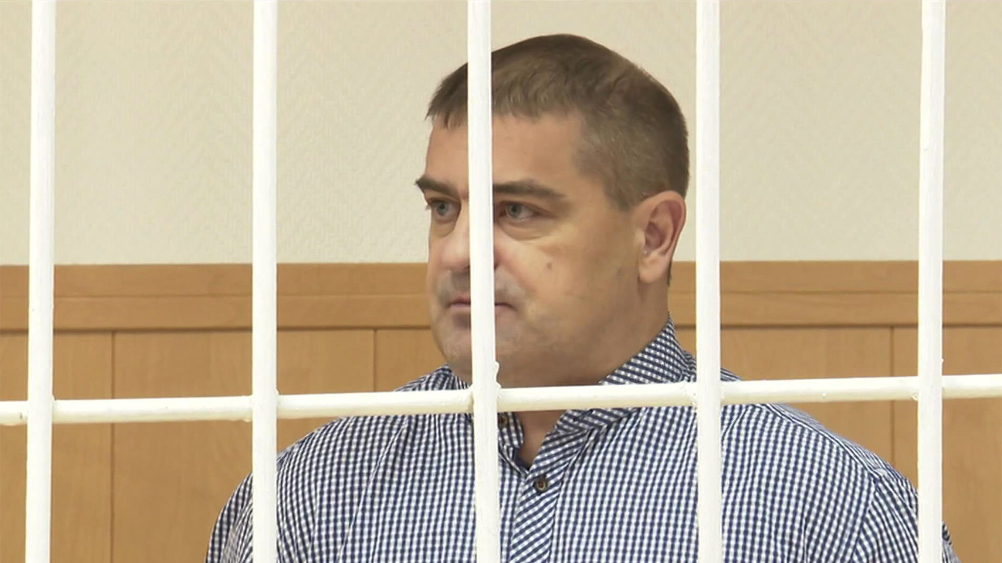 Сотрудник ФСИН превратил колонию в санаторий
