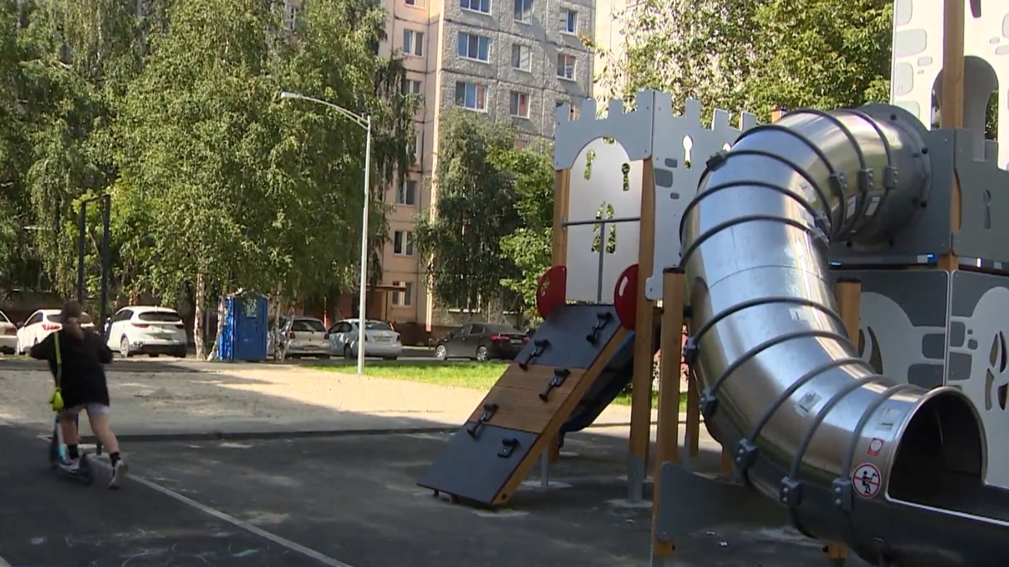 Благоустройство тюменских дворов в Калининском округе завершат осенью