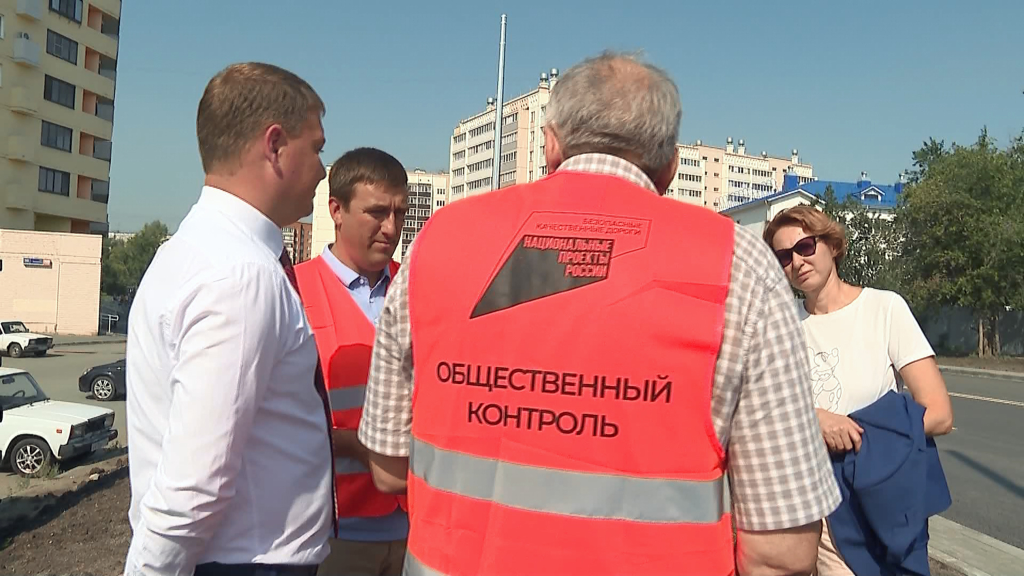 Общественники проинспектировали ход дорожного ремонта в Челябинске