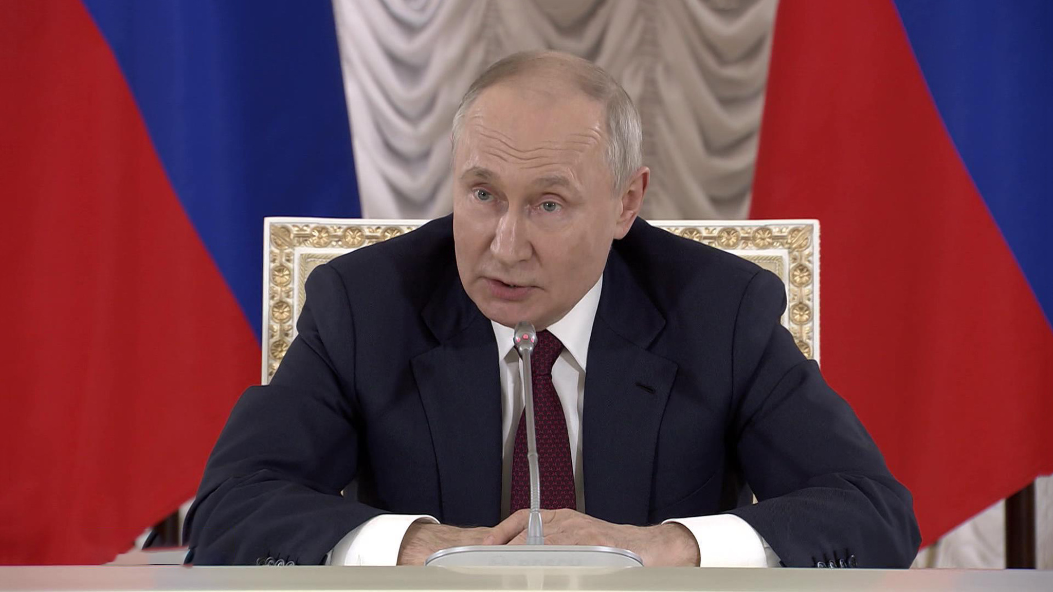 В Ростове-на-Дону Путин напрямую пообщался с генералами СВО