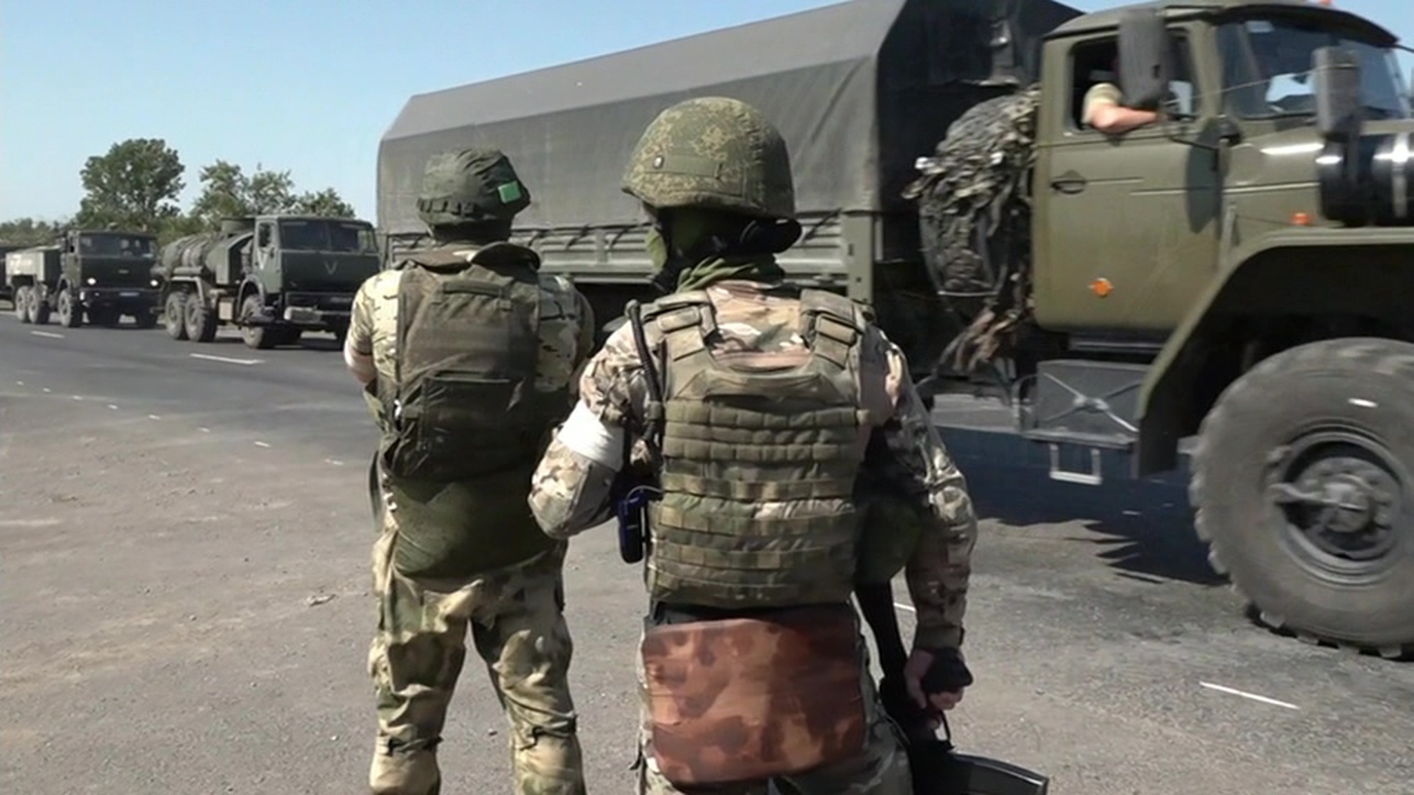Колонны снабжения ВС РФ беспрерывно связывают тыл с фронтом