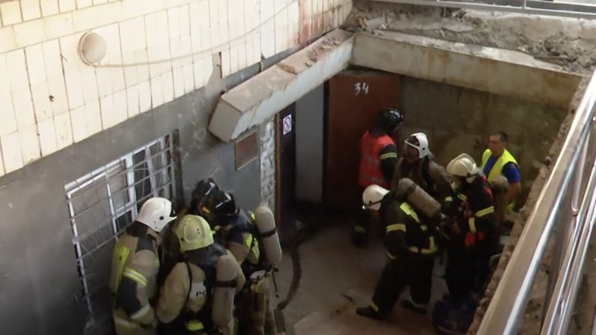 Сотрудники МЧС провели тренировку в здании гостиницы "Олимпия"